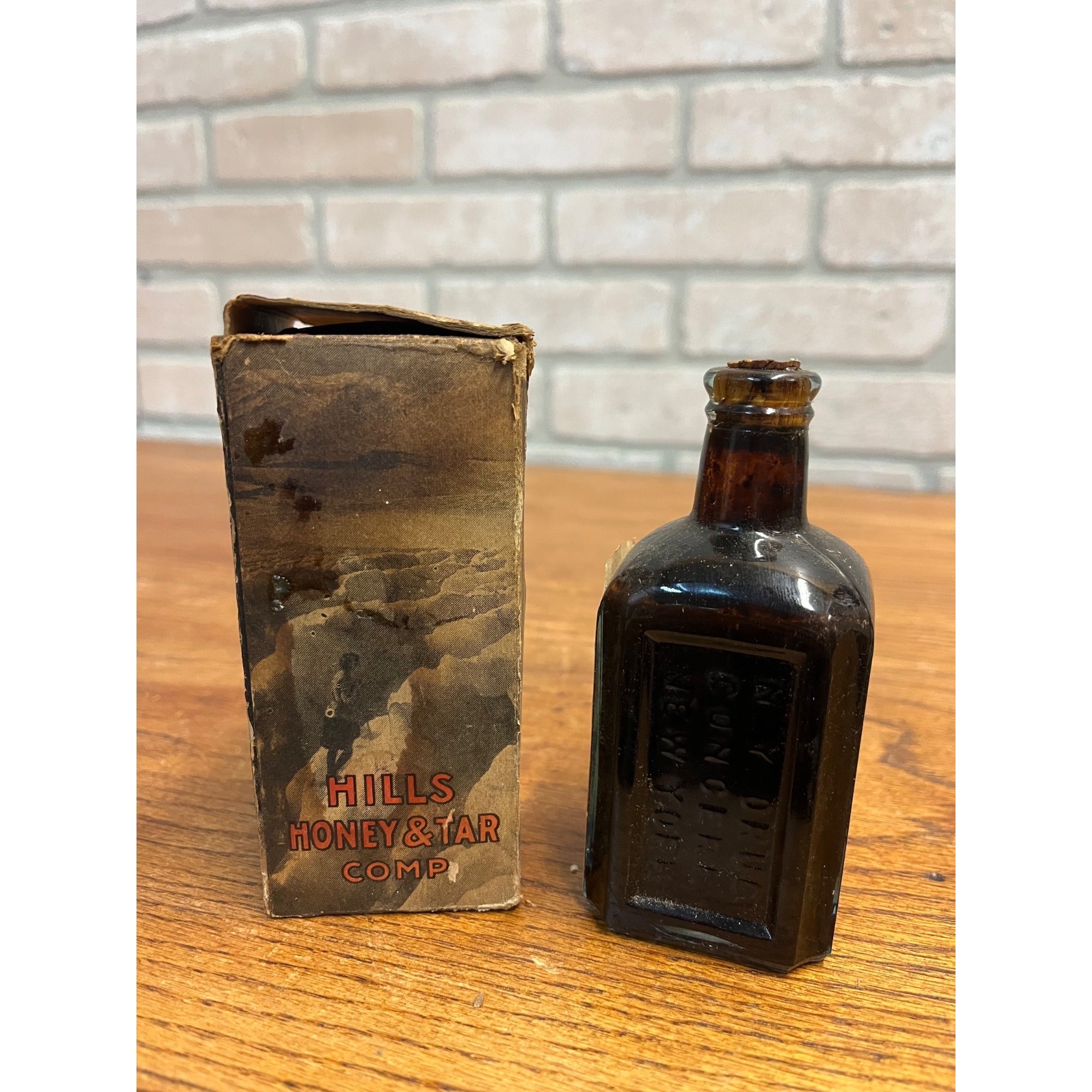Antique Hill's Honey & Tar Compound Amber Bottle And Box Cough Medicine