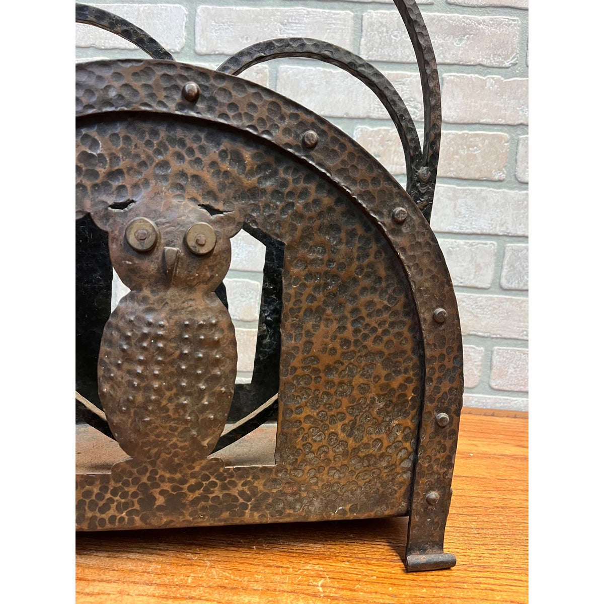 Antique Arts & Crafts Hammered Iron Owl Magazine Rack Newspaper Holder