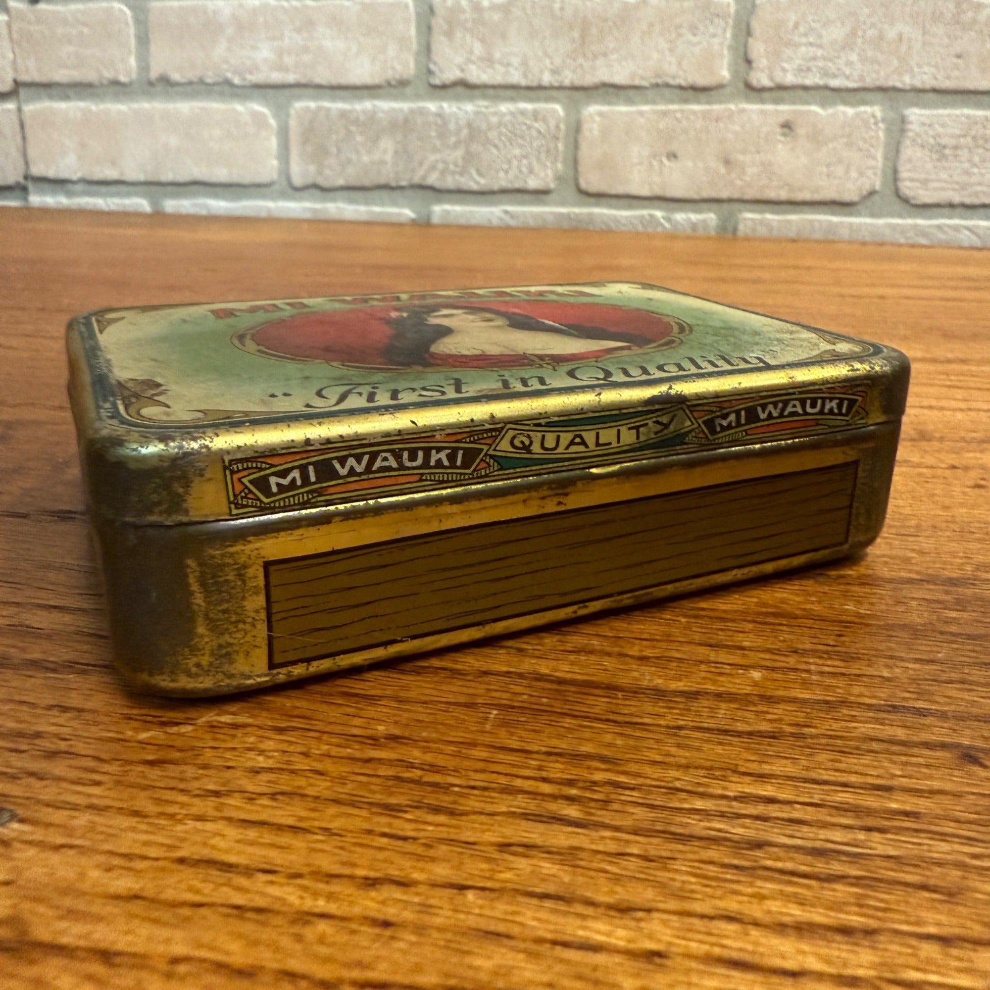 Rare Vintage 1920s "Mi Wauki"  Litho Tobacco Tin Can Wisconsin Milwaukee
