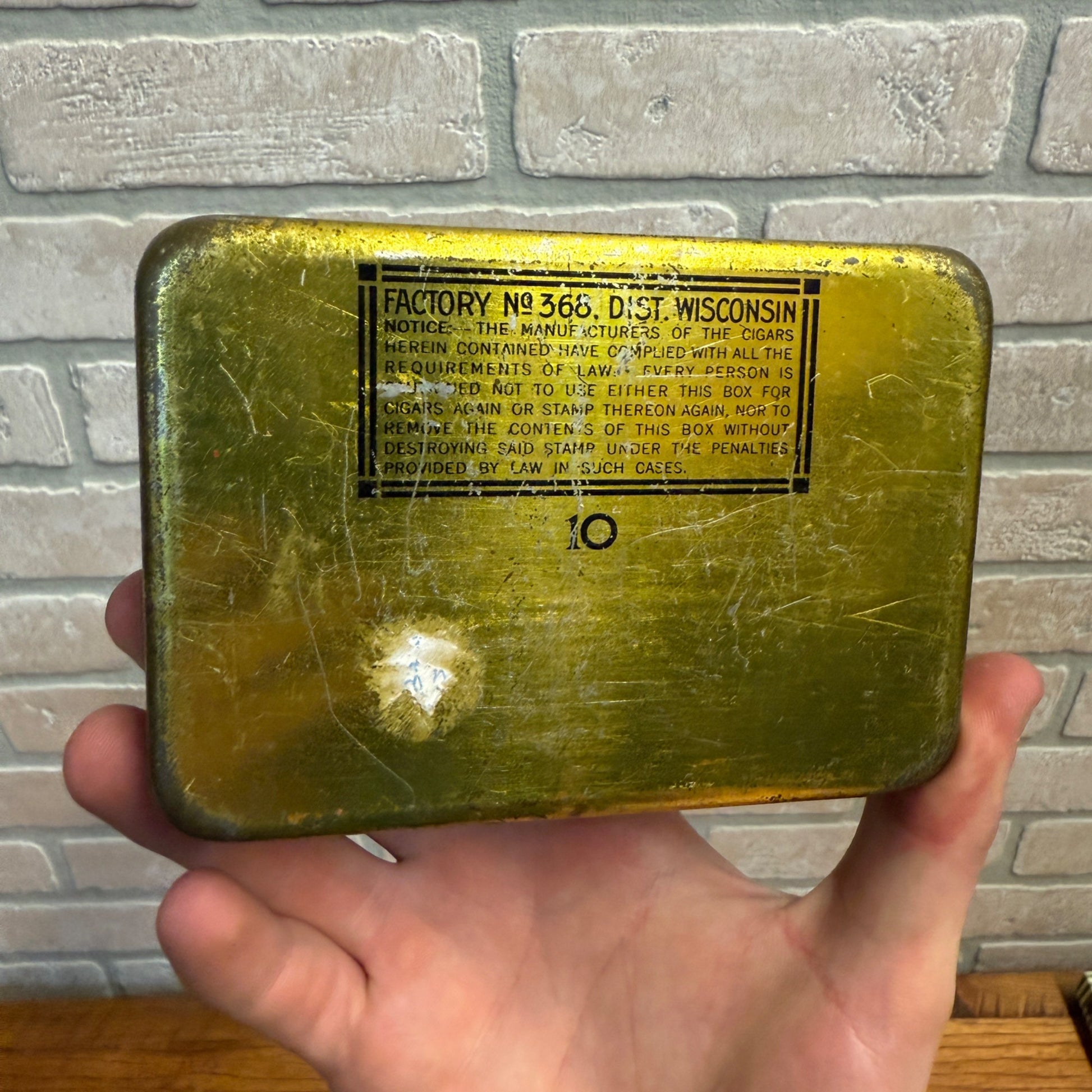 Rare Vintage 1920s "Mi Wauki"  Litho Tobacco Tin Can Wisconsin Milwaukee