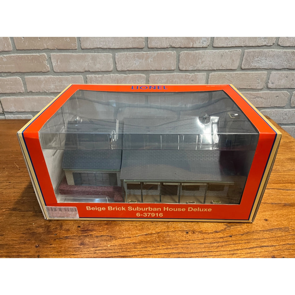 Lionel Beige Brick Suburban House Deluxe 6-37916 With Original Box