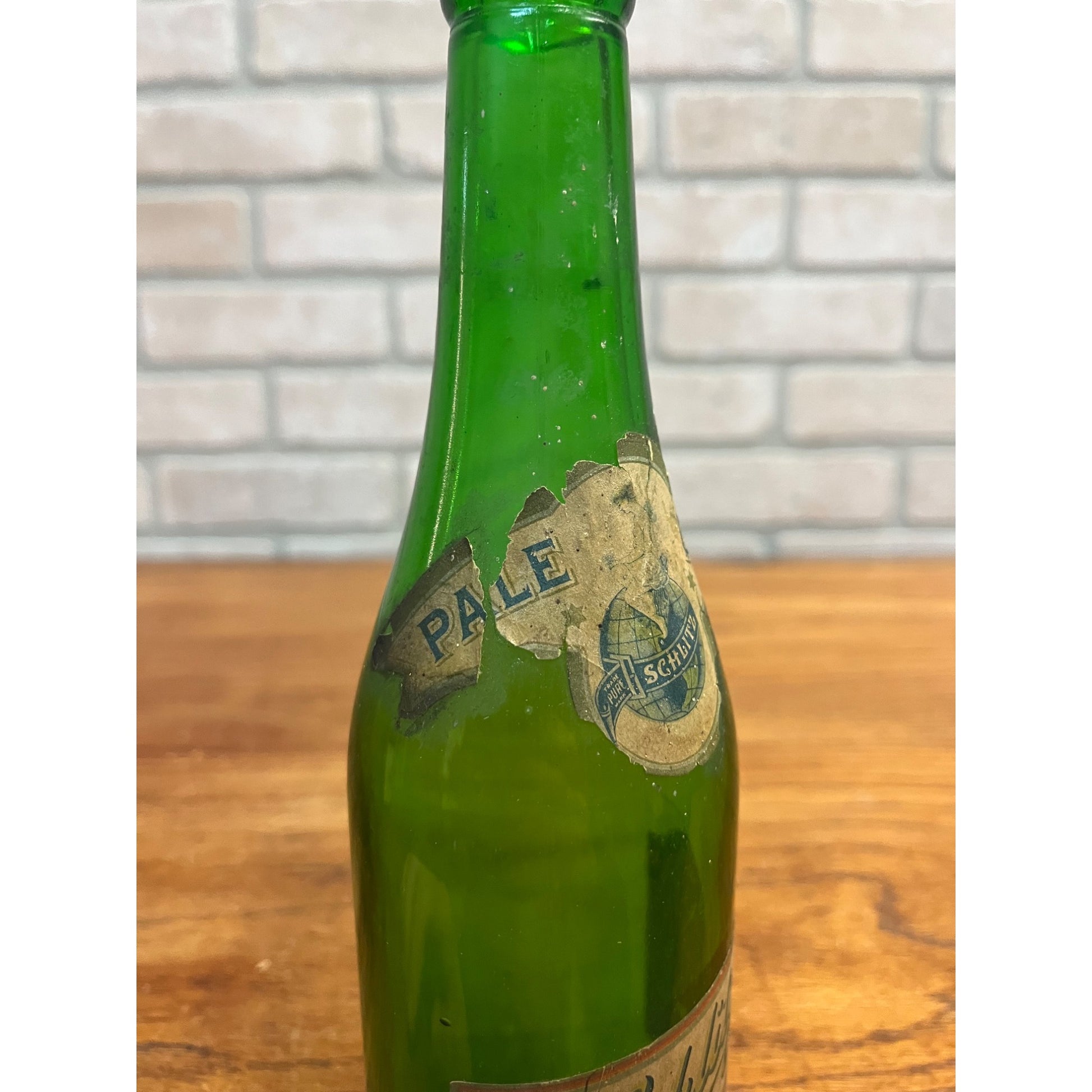 Vintage Schlitz Beer Ginger Ale Prohibition Soda Bottle Label Milwaukee WI 12oz