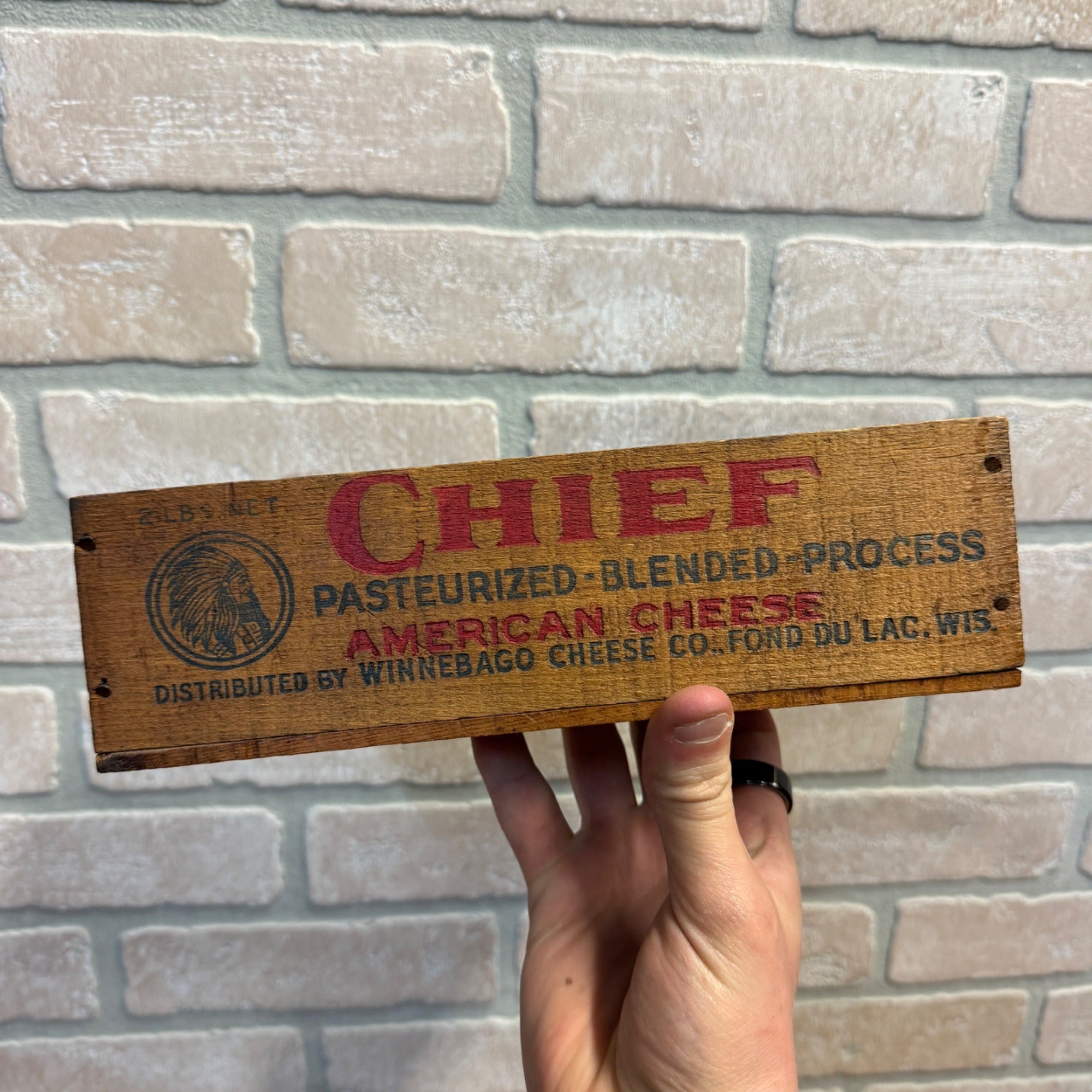 Vintage Chief Winnebago Cheese Co. Fond Du Lac Wis. WI Cheese Box Dairy State