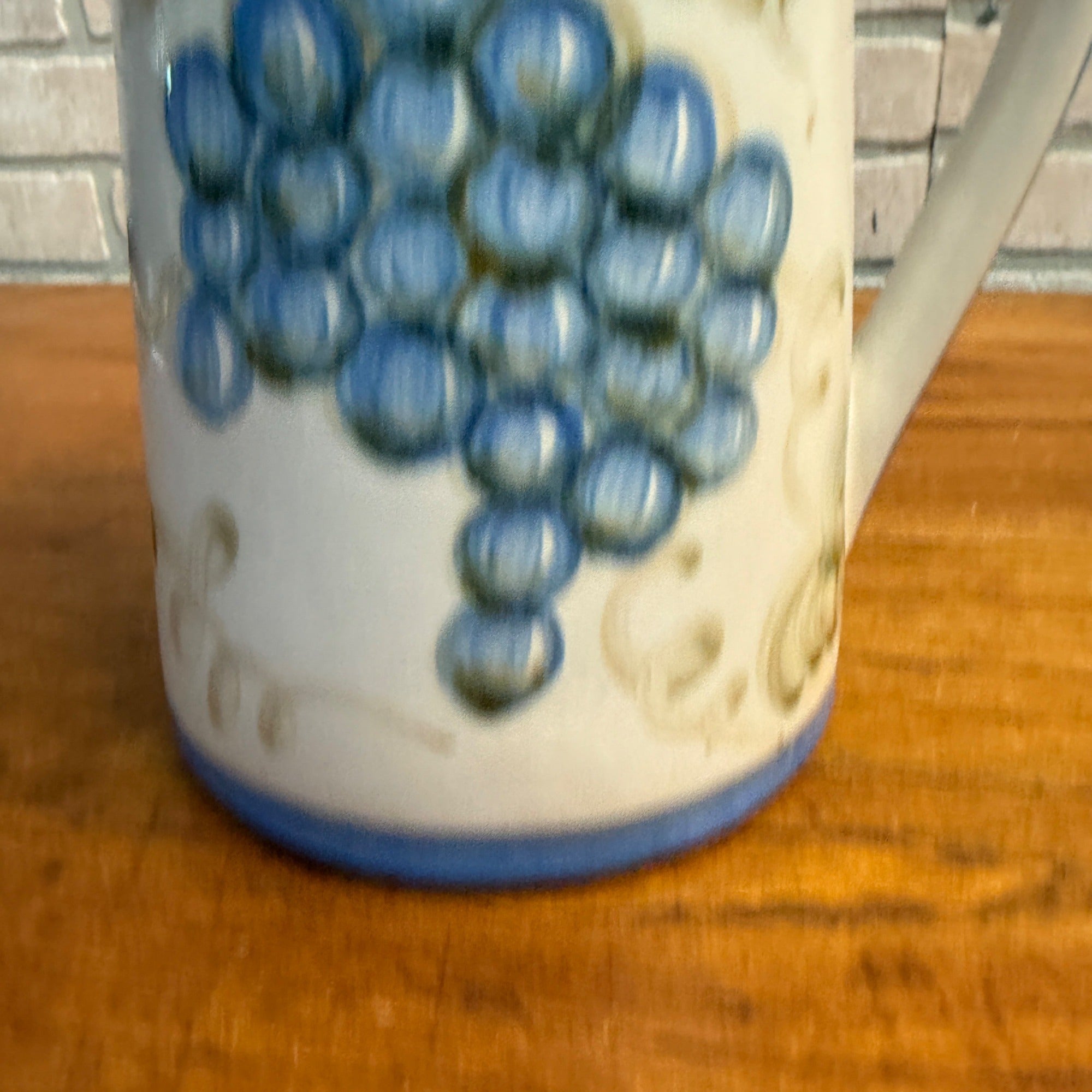 John B Taylor Louisville Grape Pitcher With Lid 64 oz Grapes Vintage