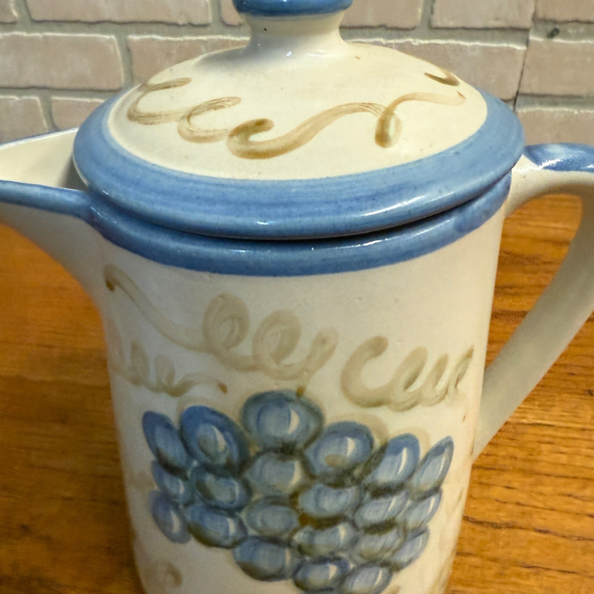 John B Taylor Louisville Grape Pitcher With Lid 64 oz Grapes Vintage
