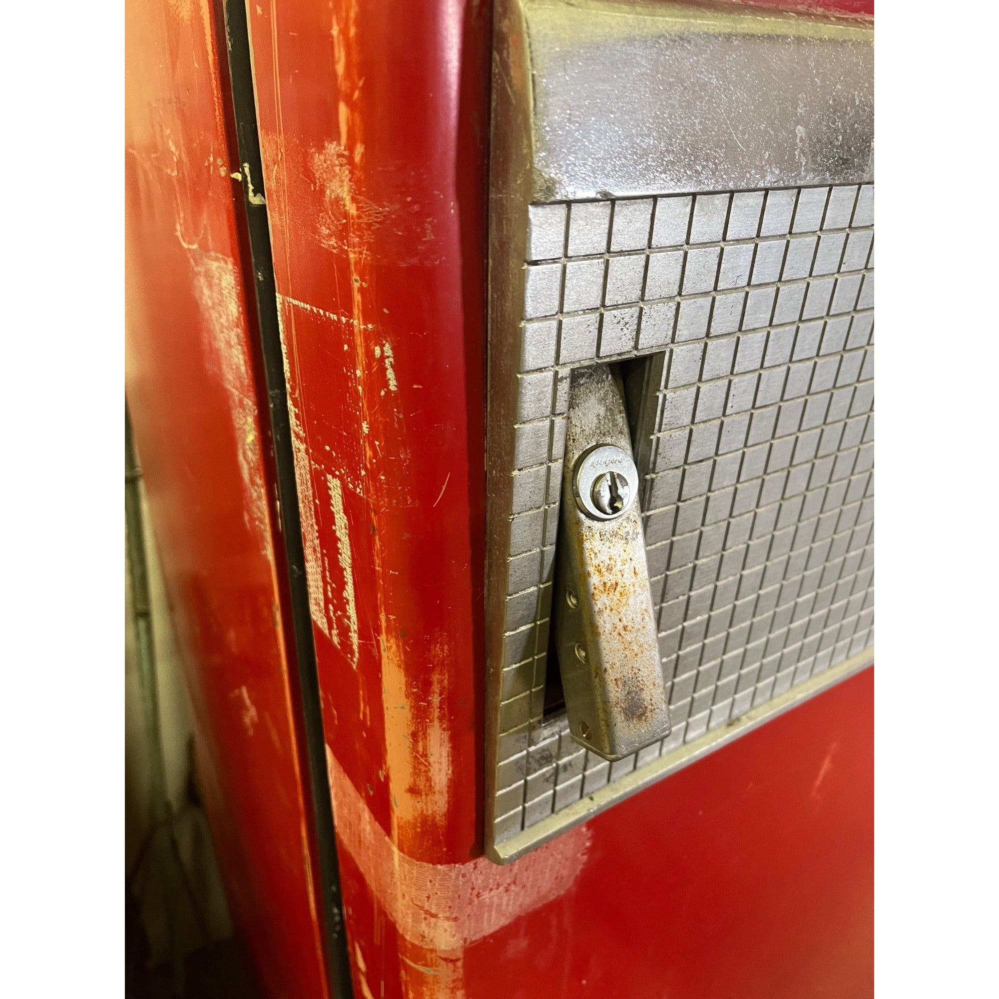 Vintage 1940s Coca Cola Vendo V-83 Vending Machine -- As-Is