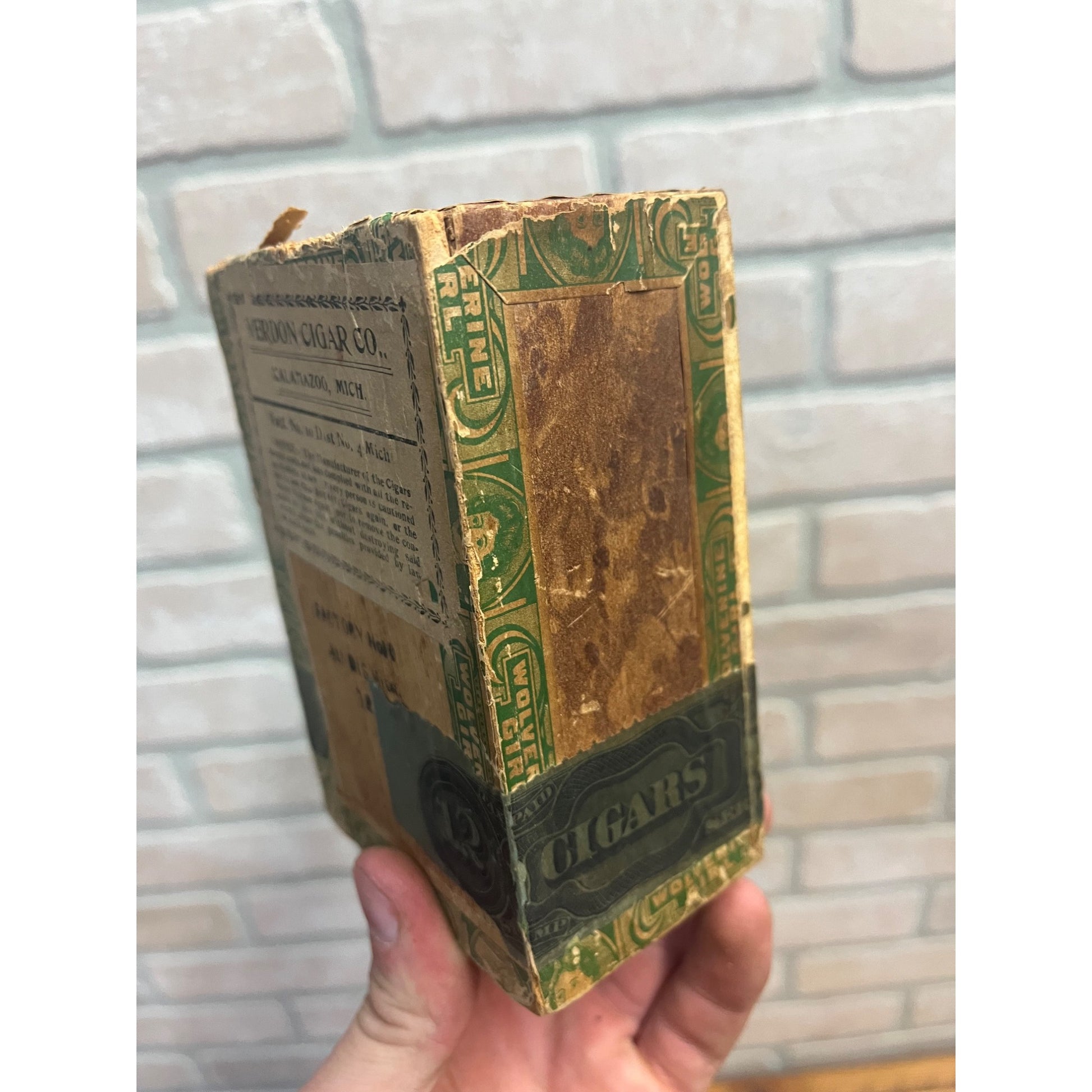 Vintage Wolverine Girl Cigar Wooden Box Advertising Kalamazoo Michigan Verdon