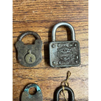 Vintage Lot Padlocks Masterlock Lion, Brass Victorian VR Crown ++