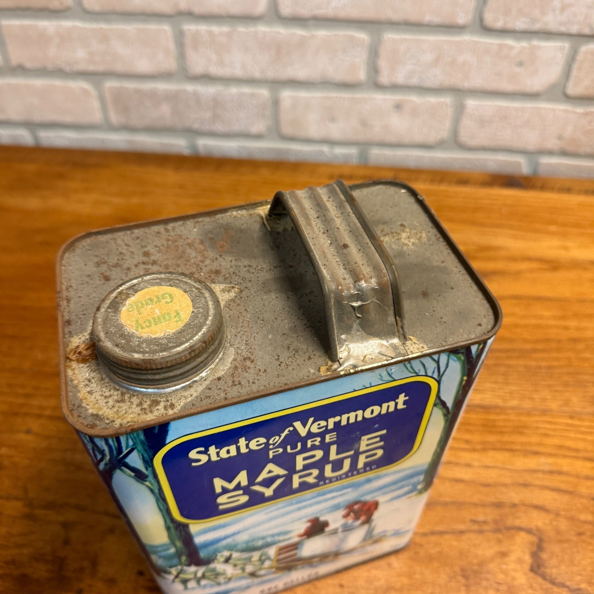 Vintage State of Vermont County Maple Syrup Tin Advertising Can