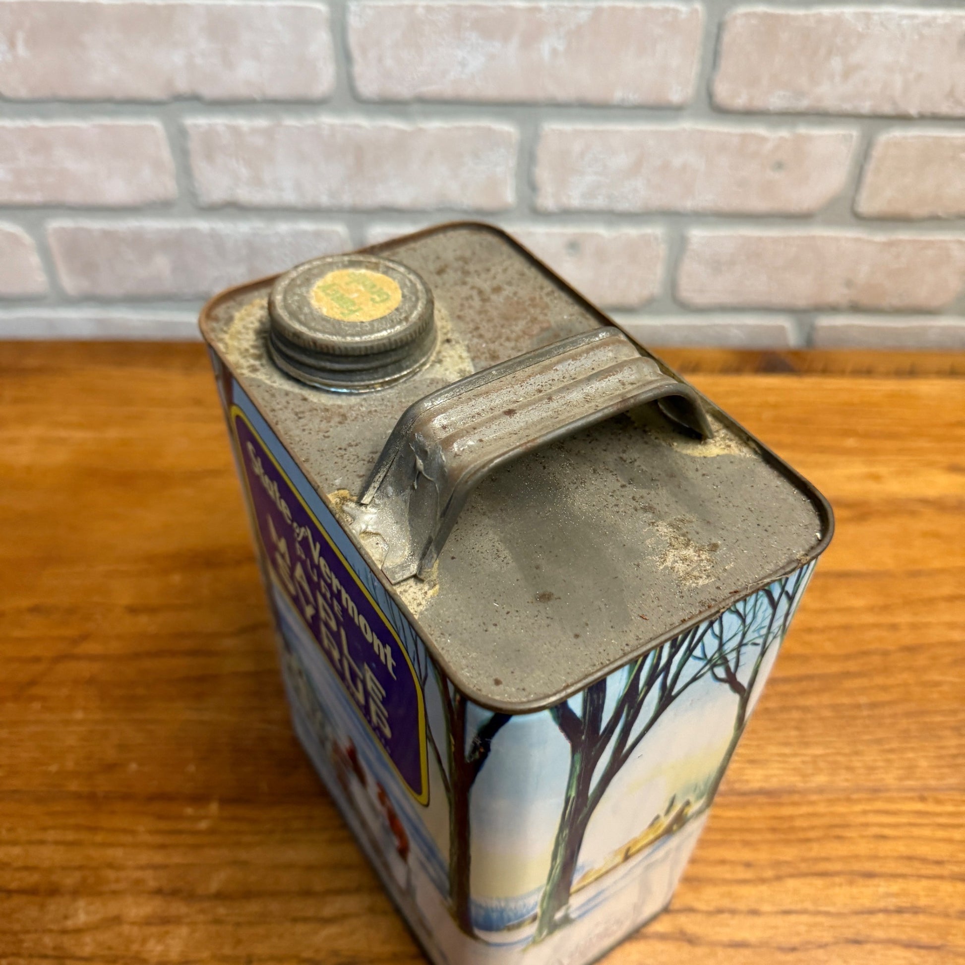 Vintage State of Vermont County Maple Syrup Tin Advertising Can