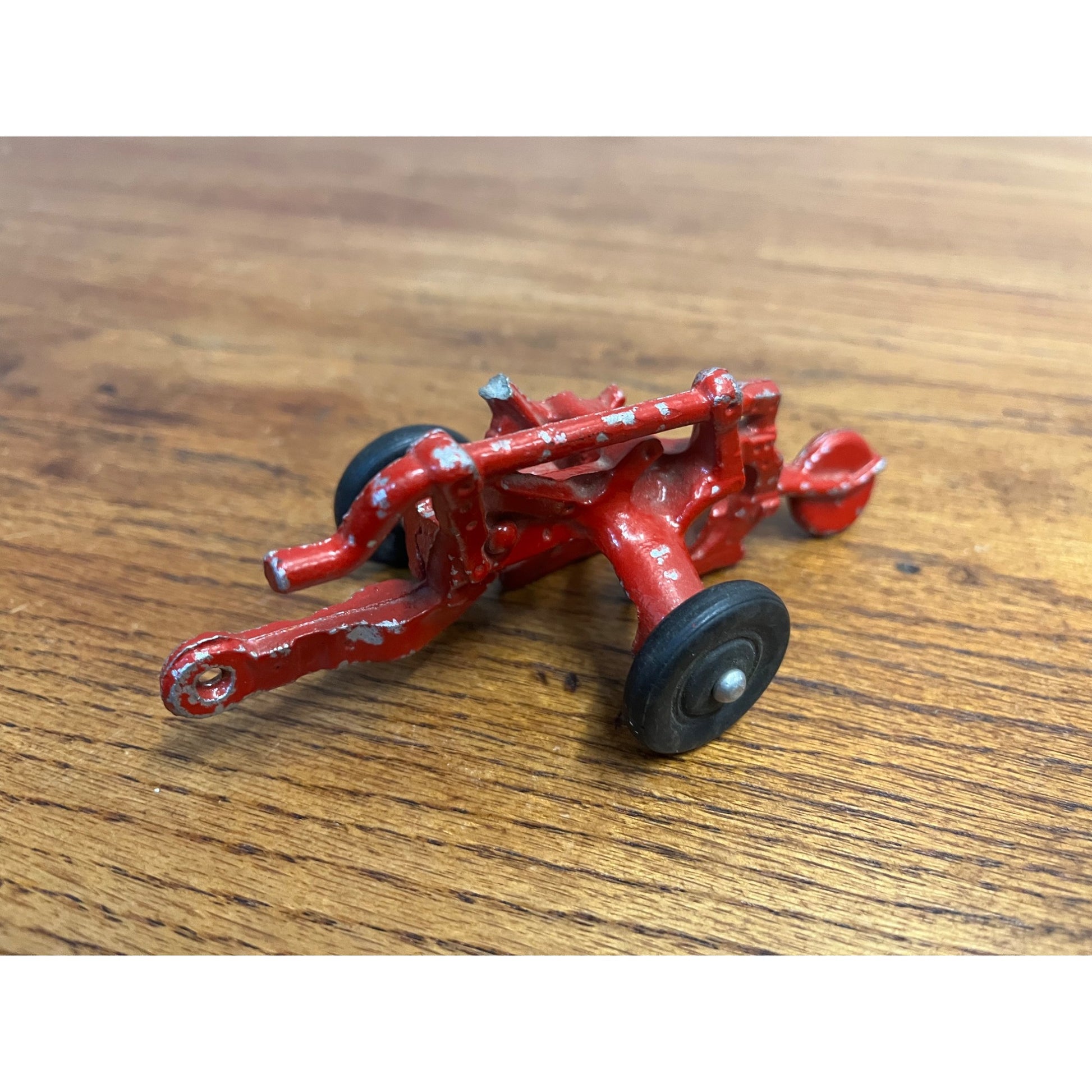 Vintage Arcade Cast Aluminum Oliver #423 Red Plow Farm Toy 1:16