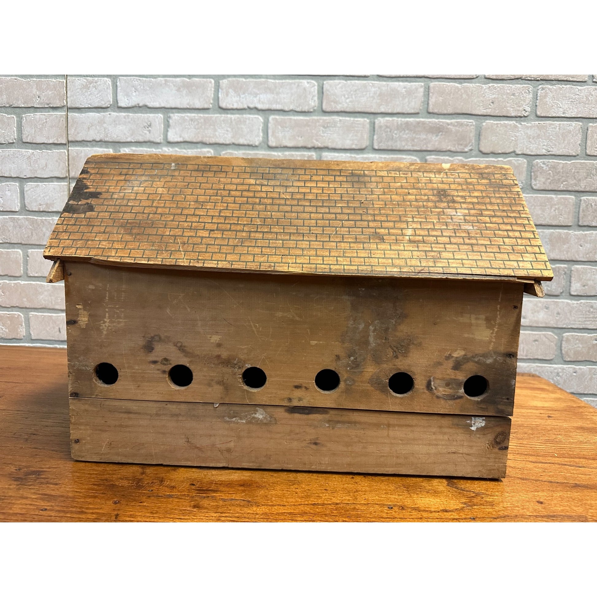 Antique 1880s Converse Litho Wood Barn & Farm Animals Child's Toy Playset