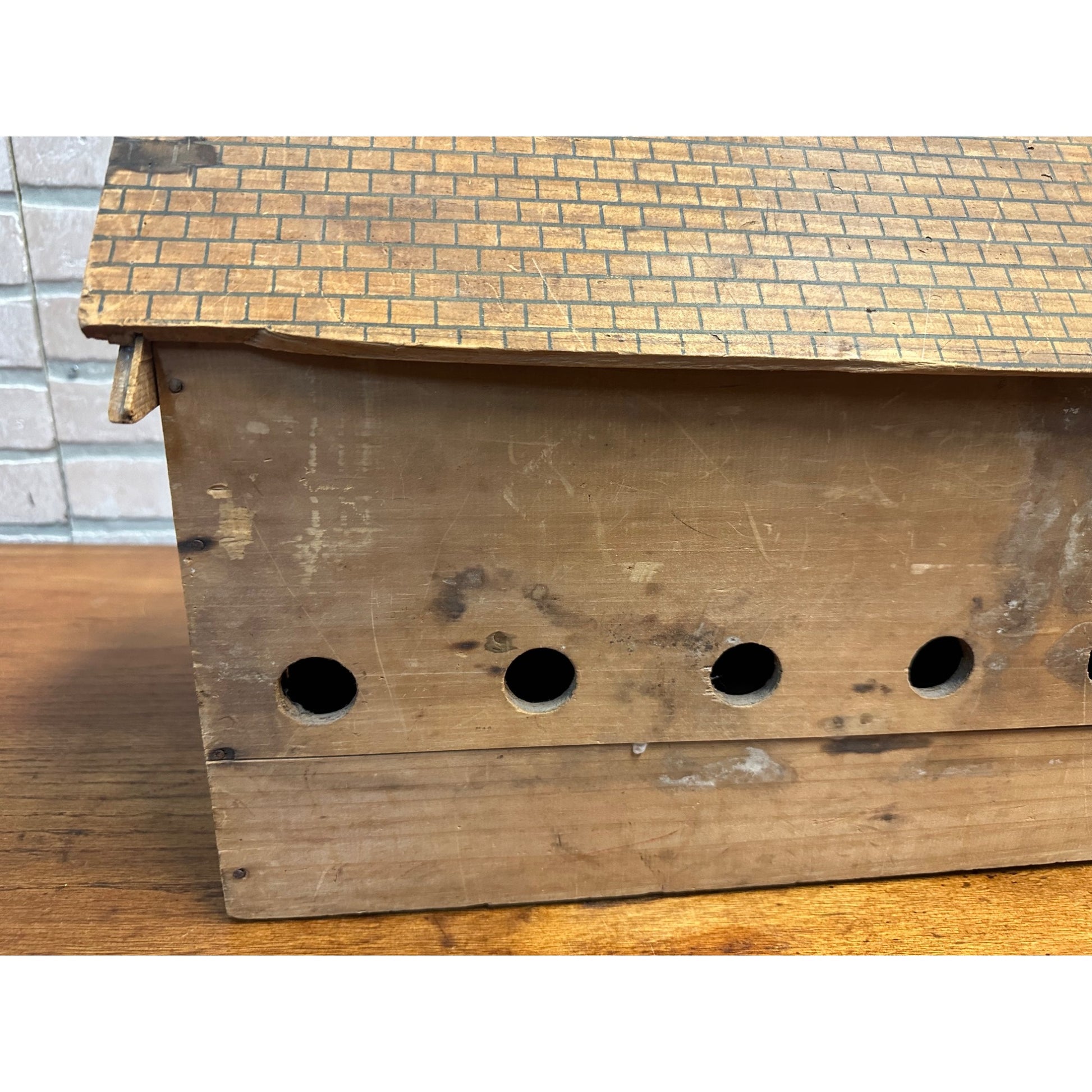 Antique 1880s Converse Litho Wood Barn & Farm Animals Child's Toy Playset