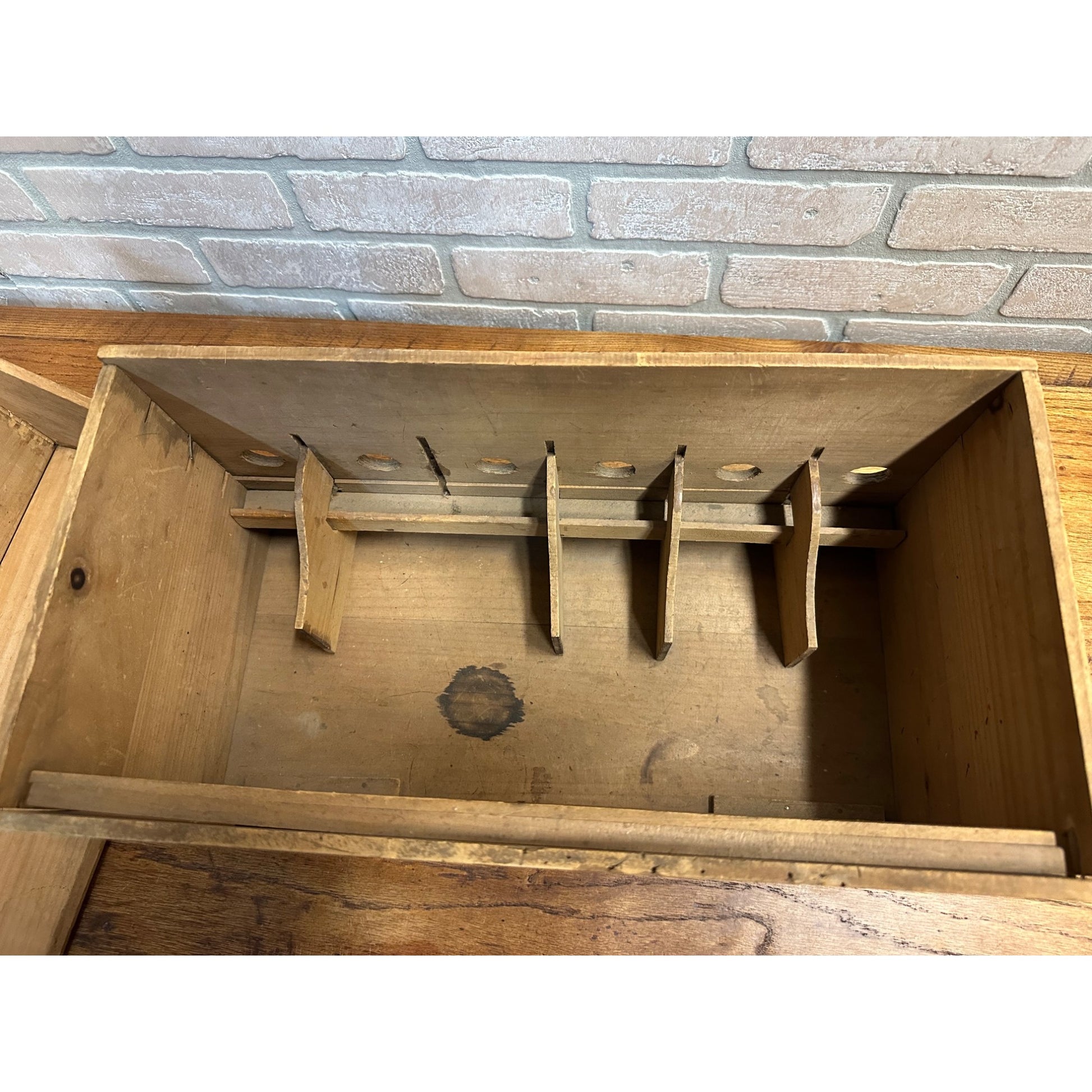 Antique 1880s Converse Litho Wood Barn & Farm Animals Child's Toy Playset