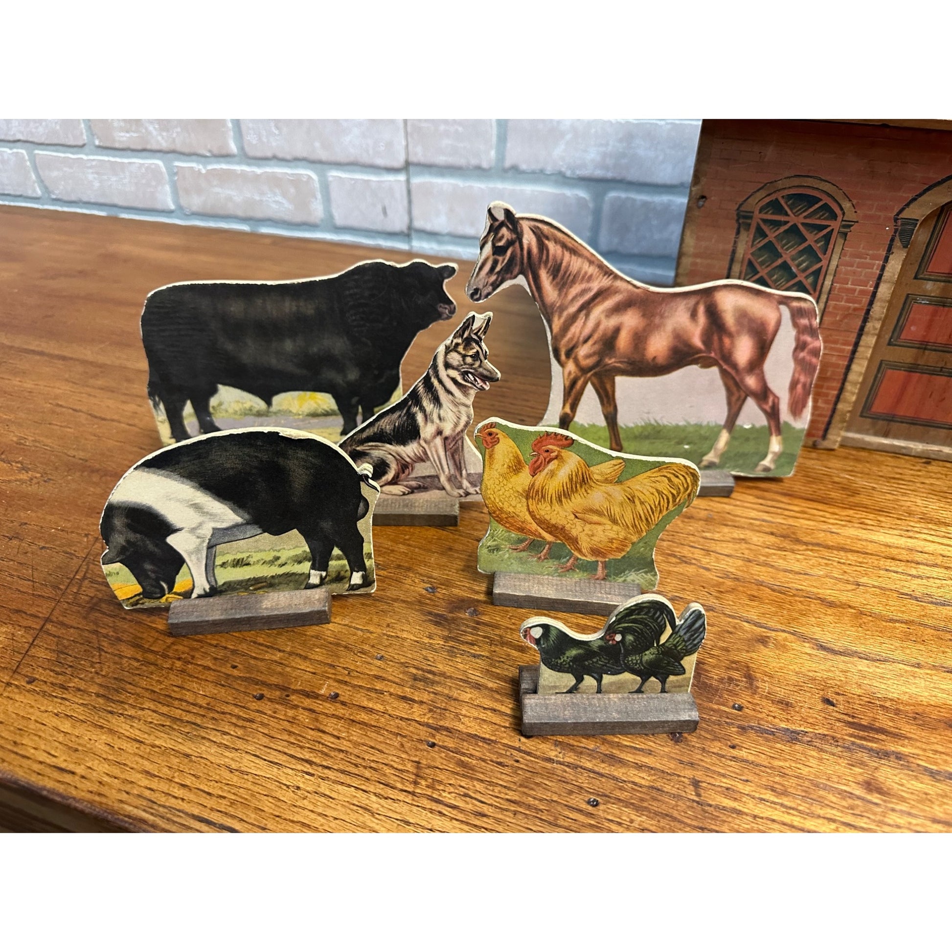 Antique 1880s Converse Litho Wood Barn & Farm Animals Child's Toy Playset