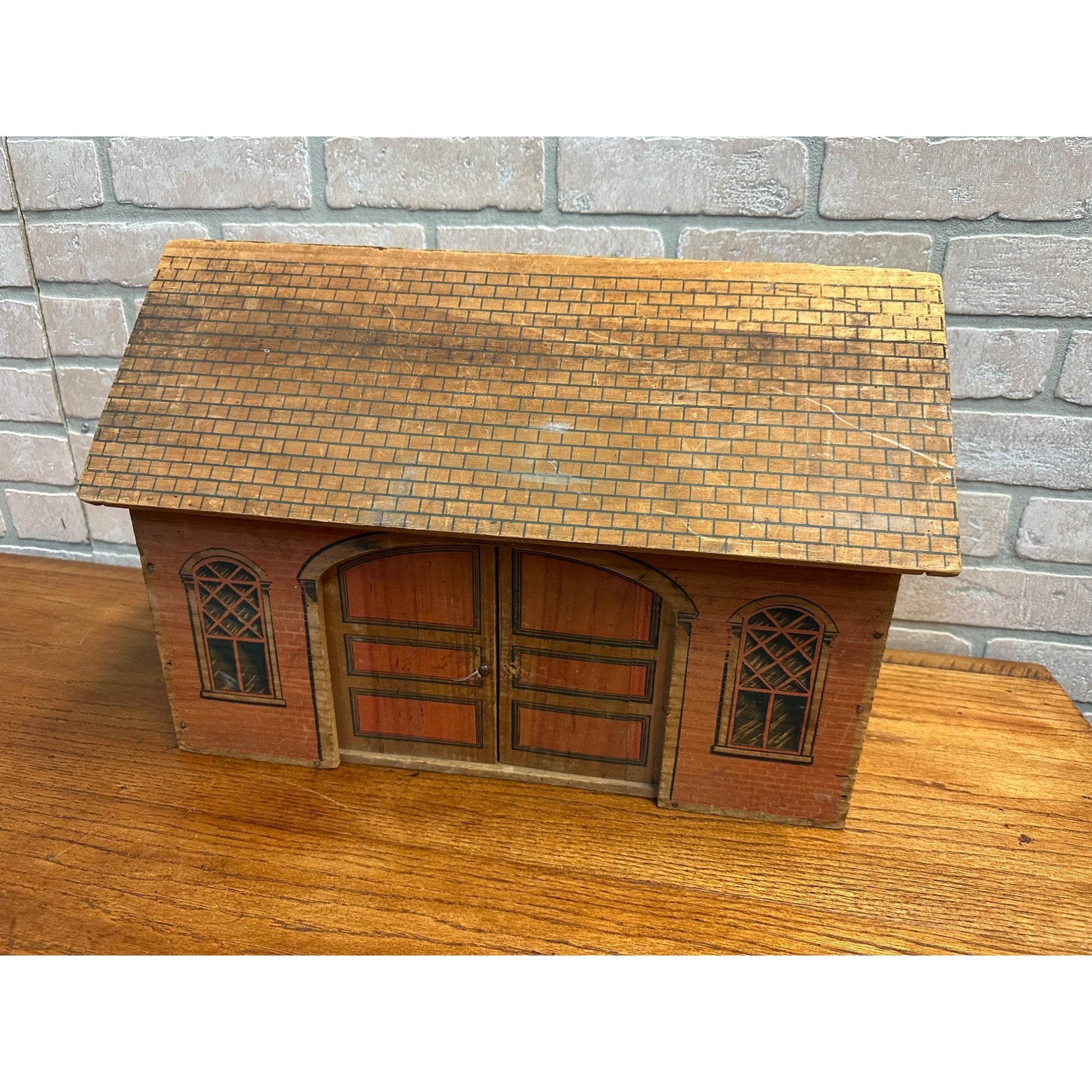 Antique 1880s Converse Litho Wood Barn & Farm Animals Child's Toy Playset