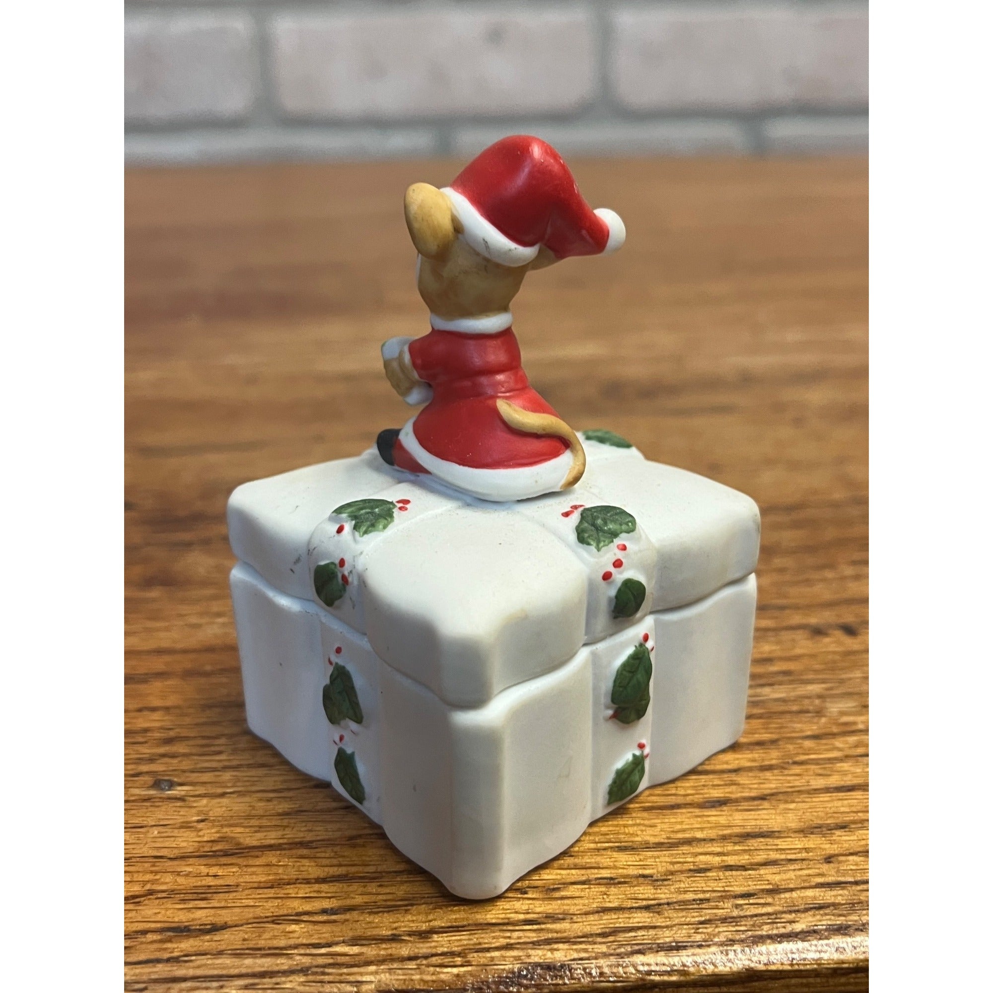 Vintage Lefton Merry Mouse Christmas Porcelain Square Lidded Trinket Dish #02787