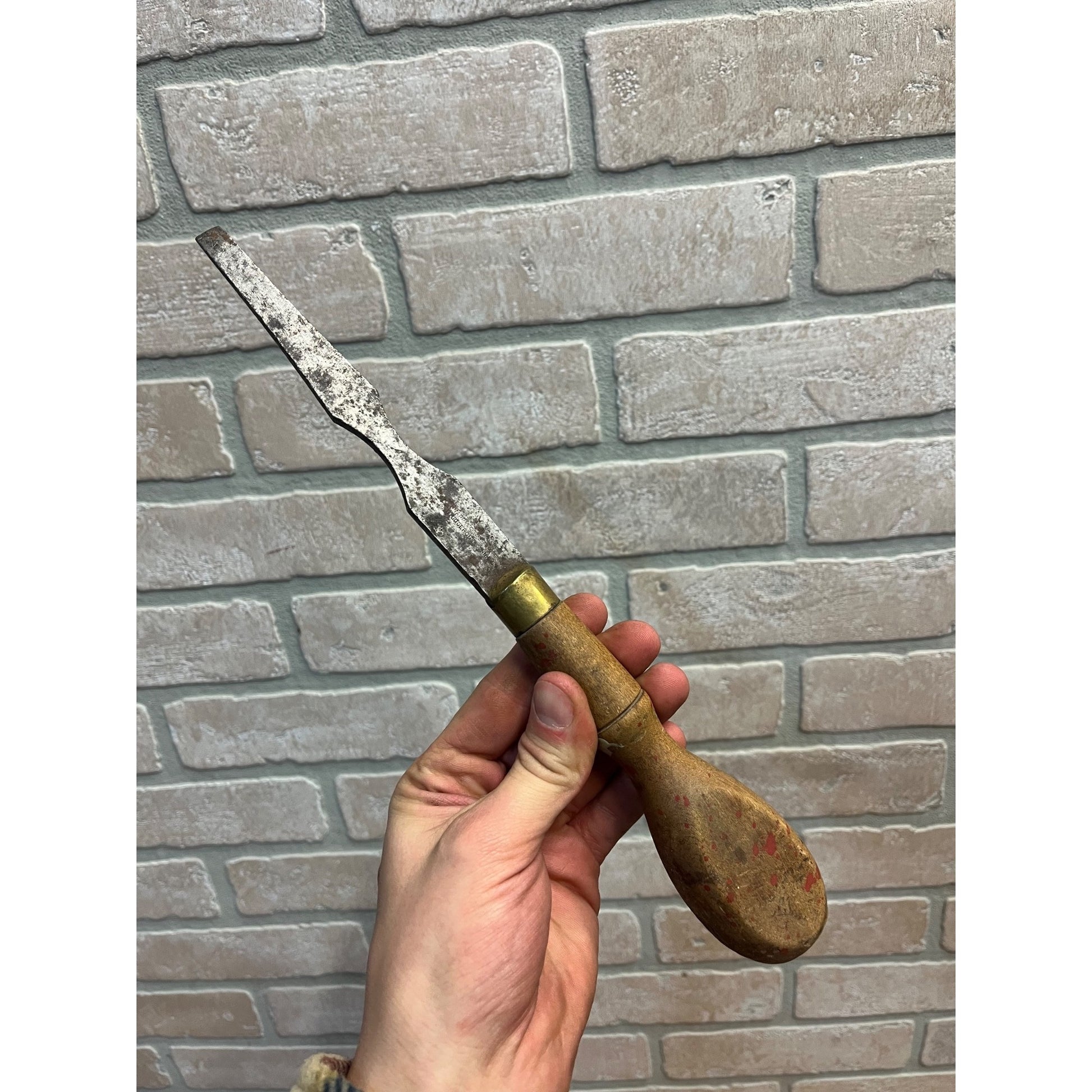 Antique Early Knapp & Cowles Cabinetmaker's Wood Screwdriver Brass Collar 11.5"