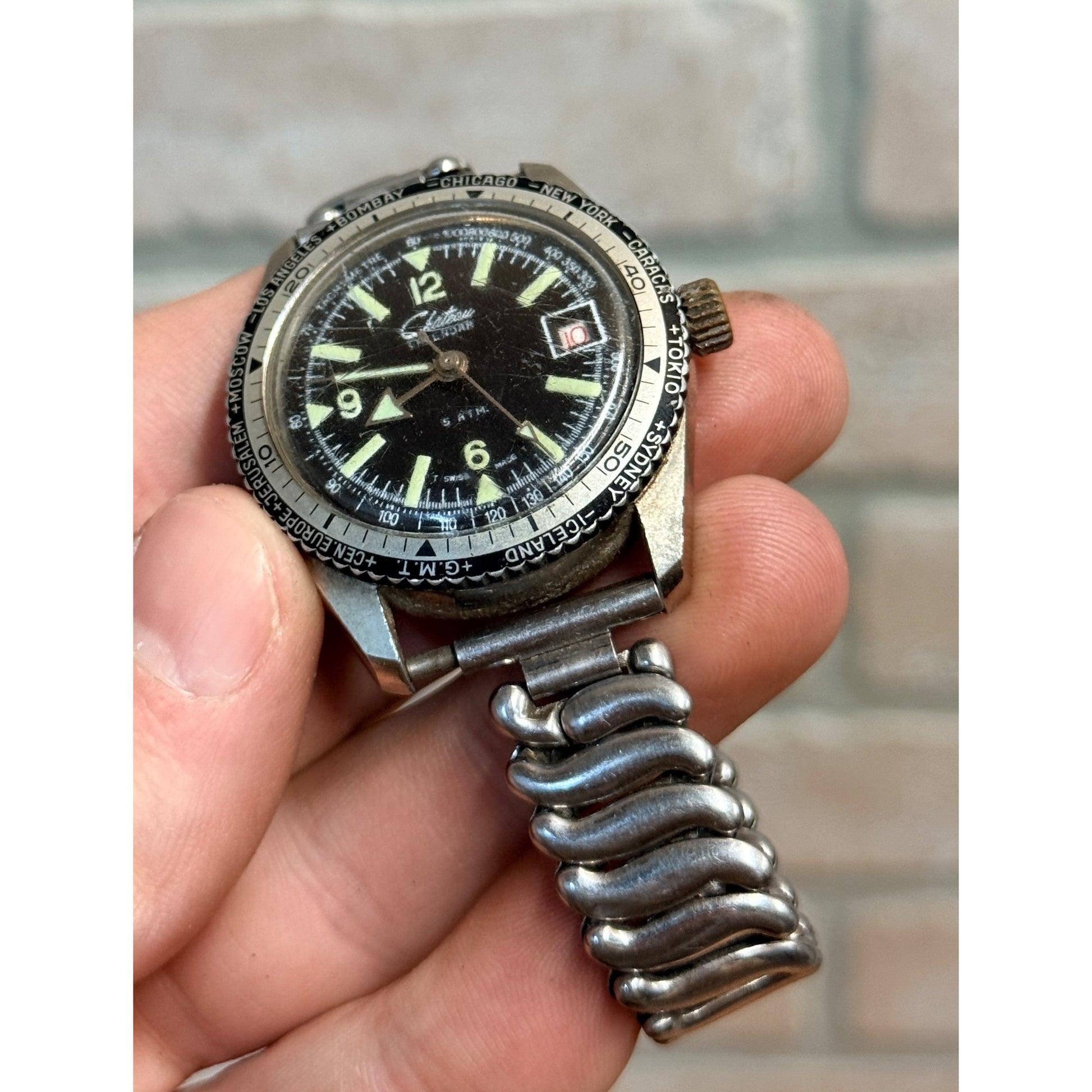 Vintage 1970s Chateau Calendar World Time Race Dive Watch 5 Atm Diver Day Date