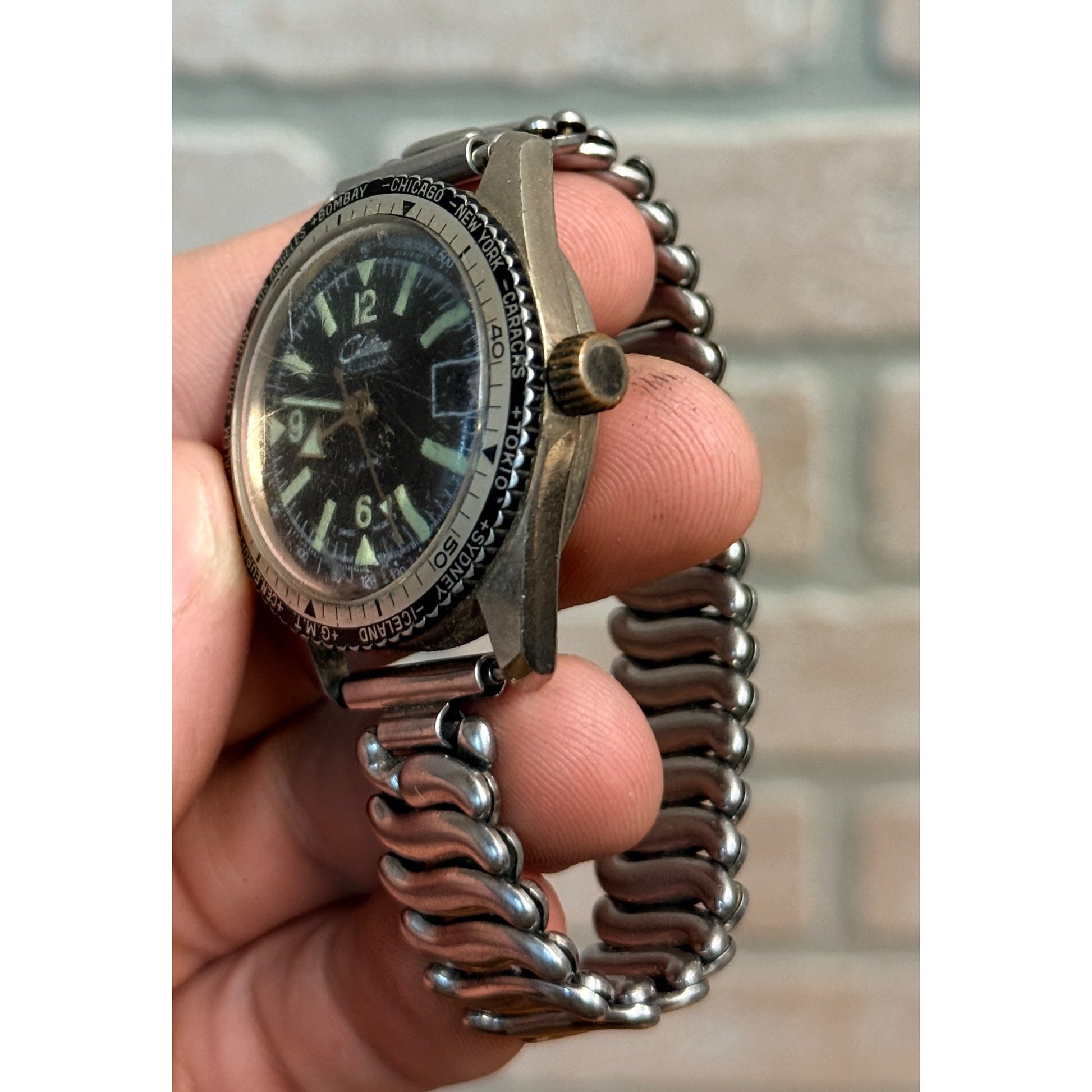 Vintage 1970s Chateau Calendar World Time Race Dive Watch 5 Atm Diver Day Date