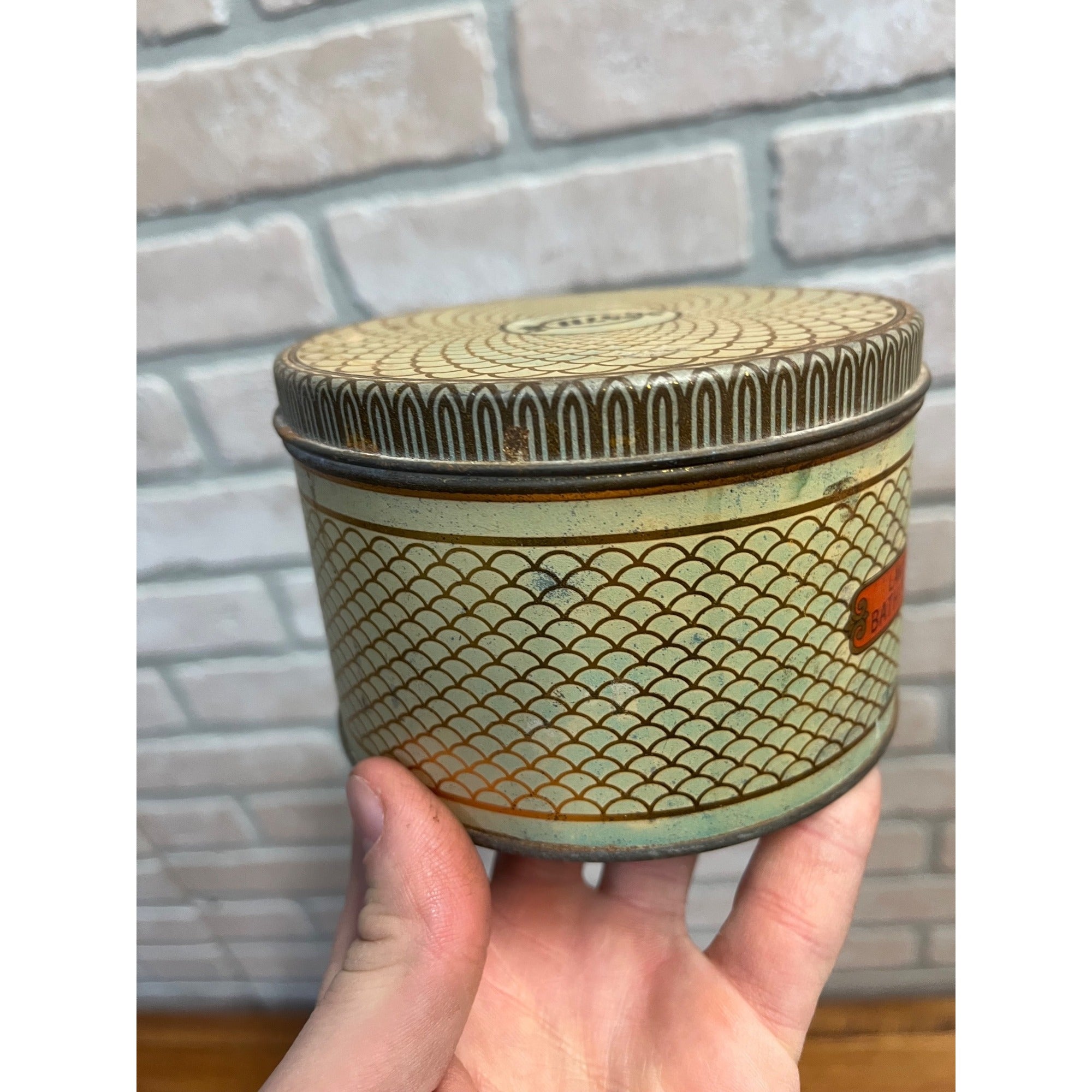 Vintage 1920s No. 4711 Lavender Bath Powder Tin FULL Art Deco Mulhens & Kropff