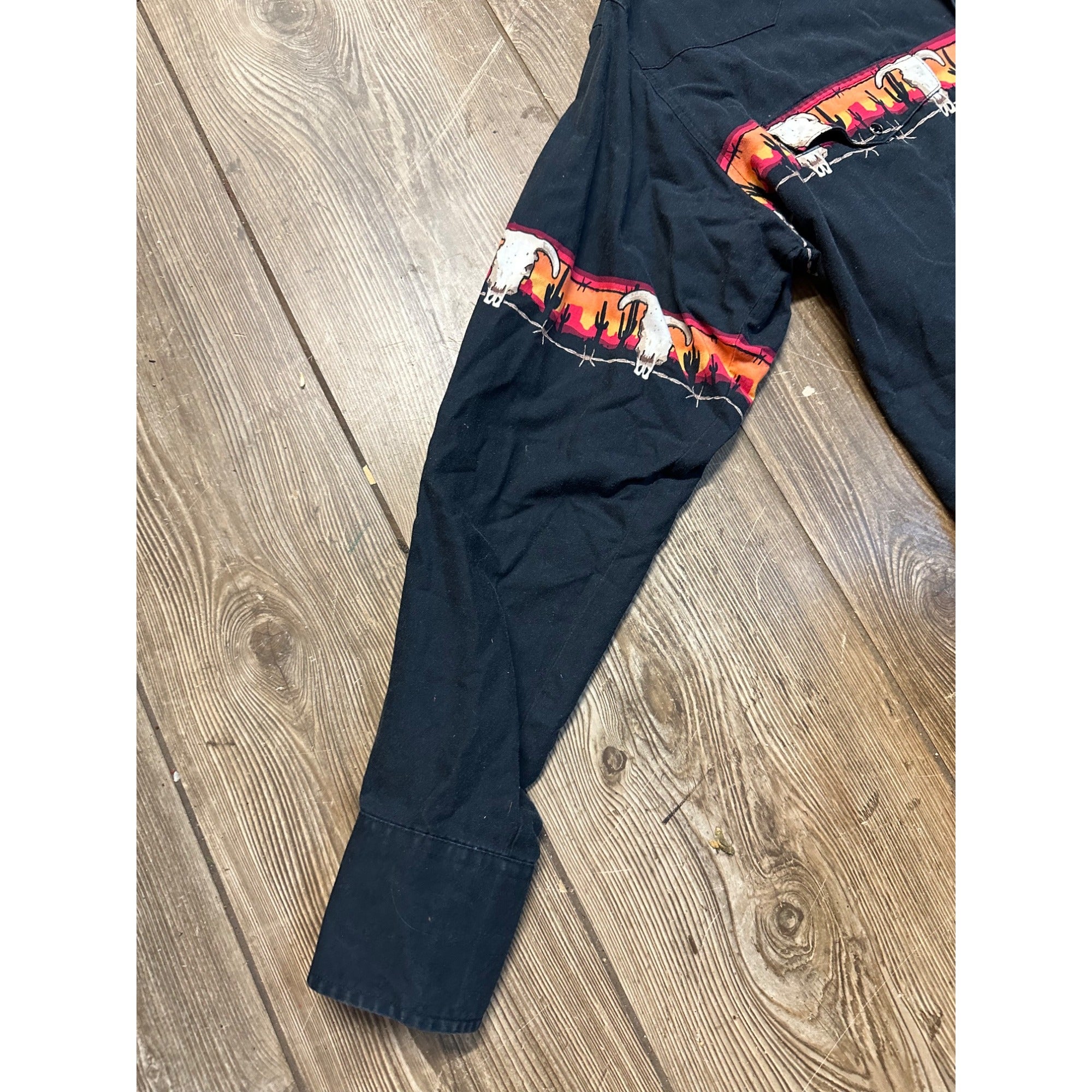 Vintage Wrangler Western Mens XL Long Sleeve Shirt Black Pearl Snaps Skulls