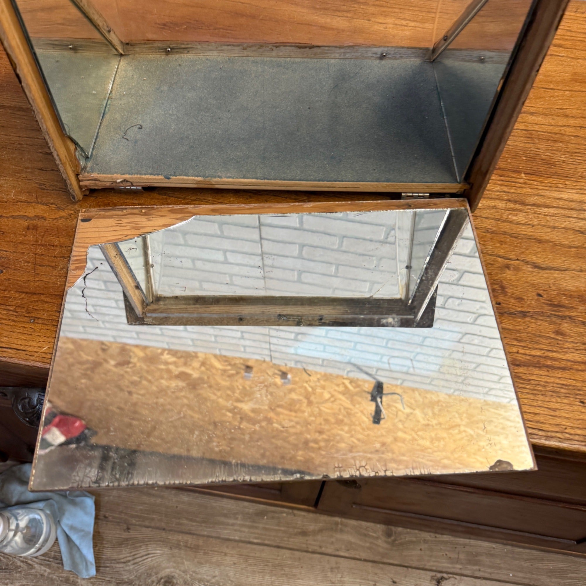 Ronson Cigarette Lighter Display Case Store Display As-Is