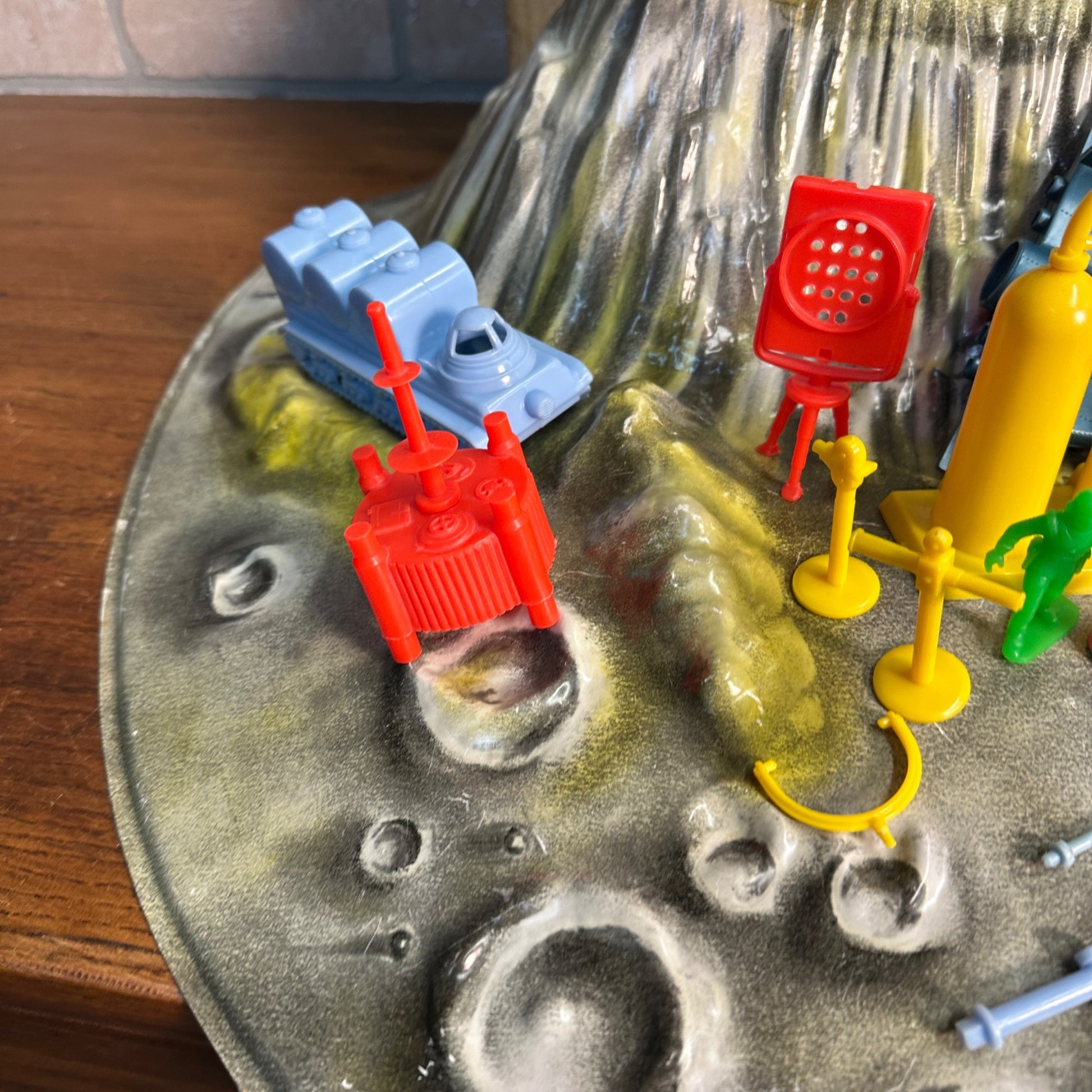 RARE 1960s Marx Moon Base Playset w/ Original Box Sci-Fi Space Toy