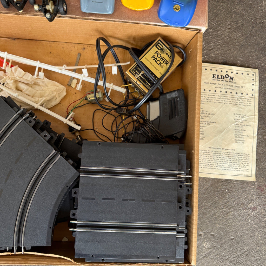 Eldon Power Pack "8" 1967 Road Race Set W/ Cars Sold As-Found Untested