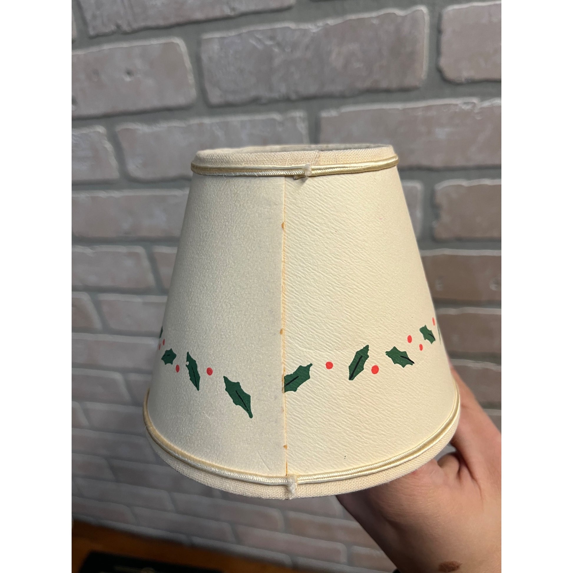 Vintage 1985 Pat Wade Clip On Mini Chandelier Lamp Shade Merry Christmas Tree 4”