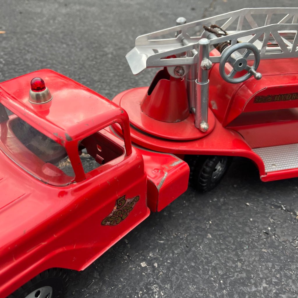 Vintage 1950s Tonka Aerial Ladder Hydraulic Fire Truck # 5 TFD Pressed Steel Toy