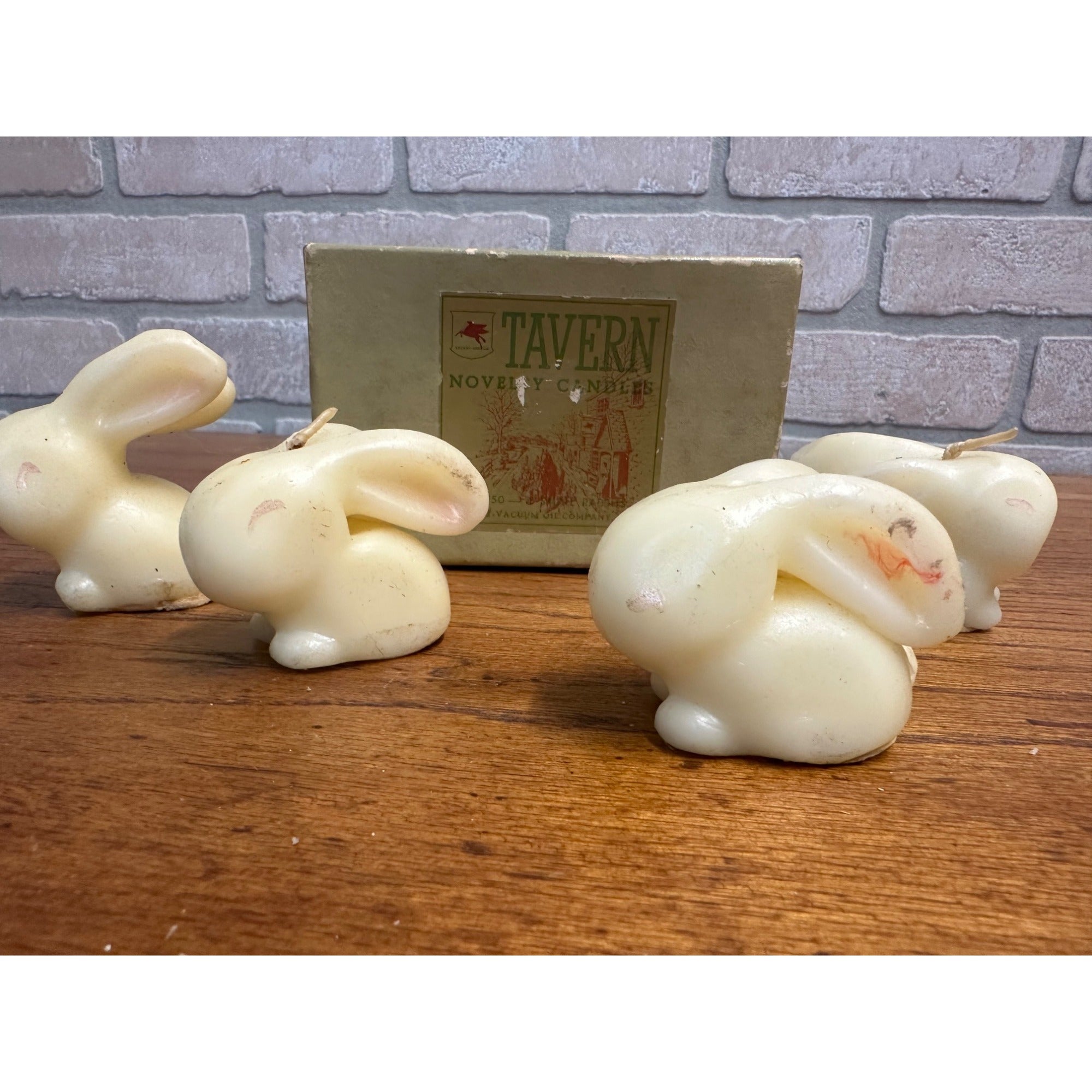 Vintage Socony Vacuum Oil Co Tavern #750 White 4 Rabbits Novelty Candles Easter