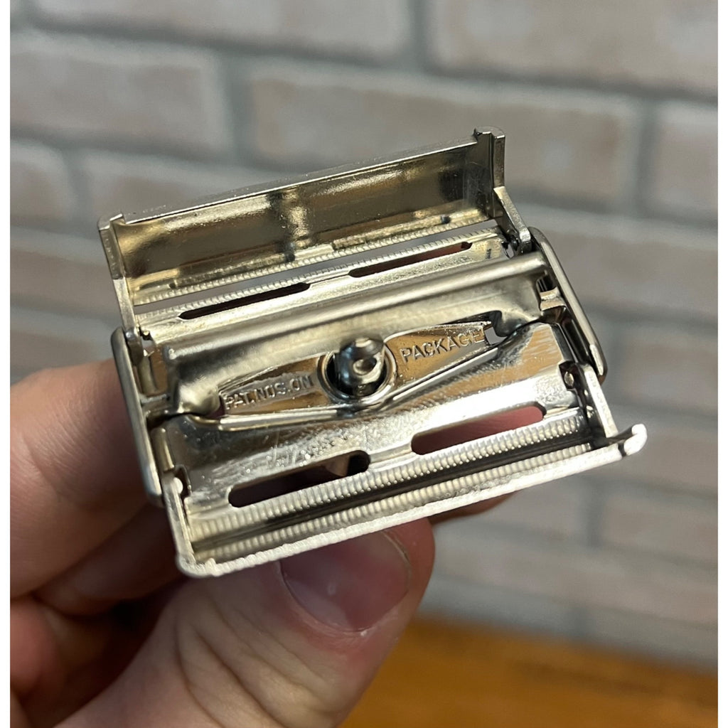 Vintage Gillette Super Speed Razor w/Case 1949