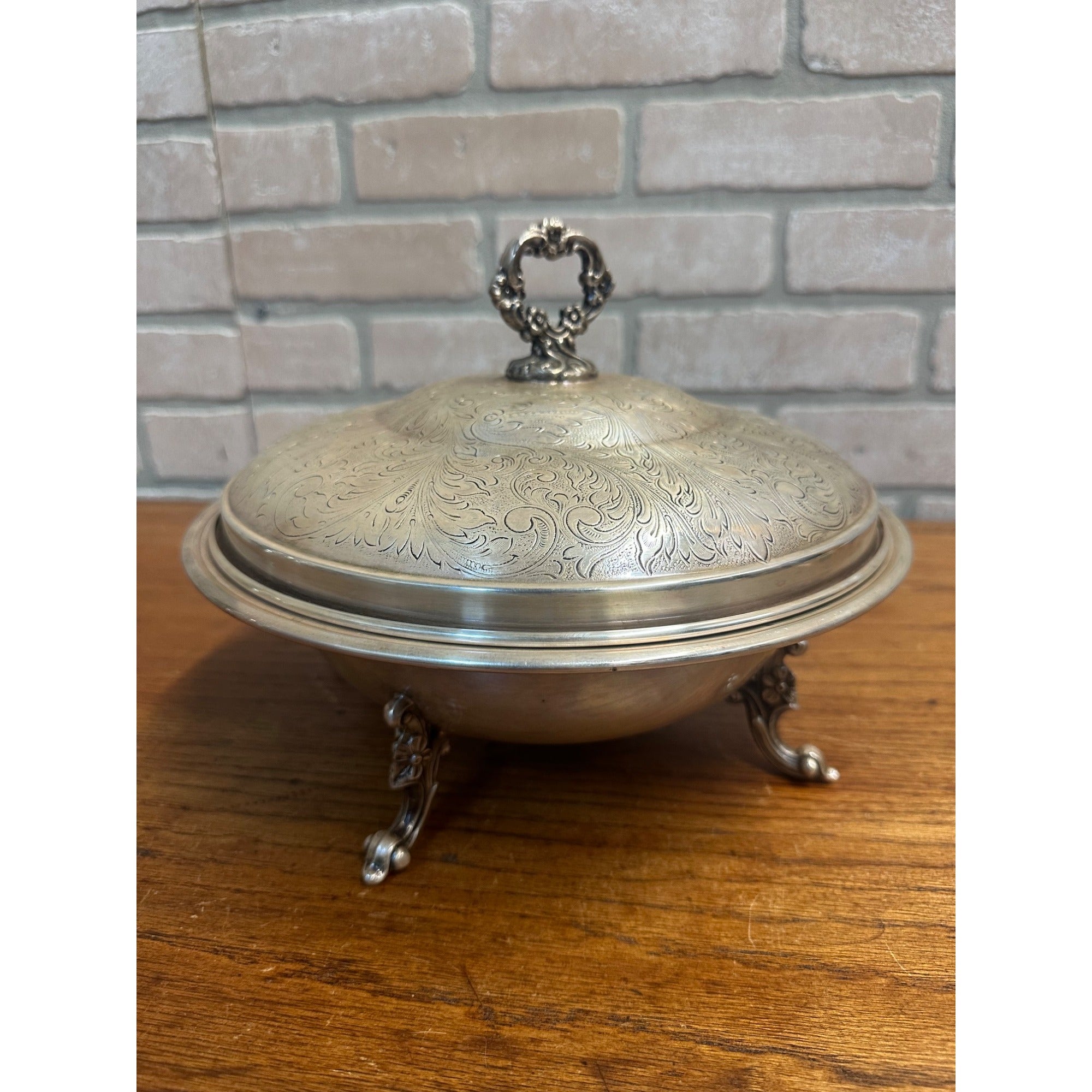 Vintage Sheridan Silver Plated Round Pedestal With Pyrex Serving Dish w/Lid