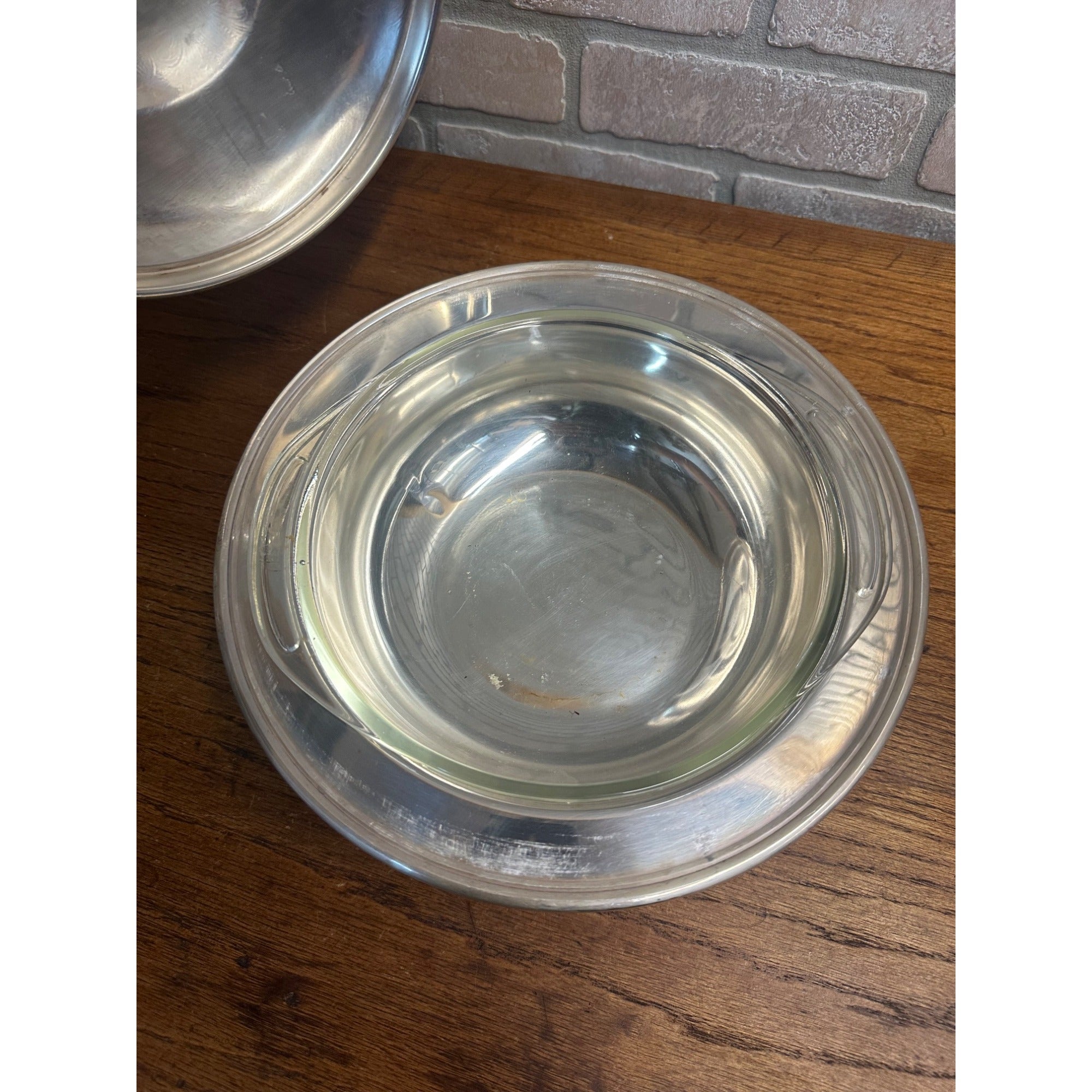Vintage Sheridan Silver Plated Round Pedestal With Pyrex Serving Dish w/Lid