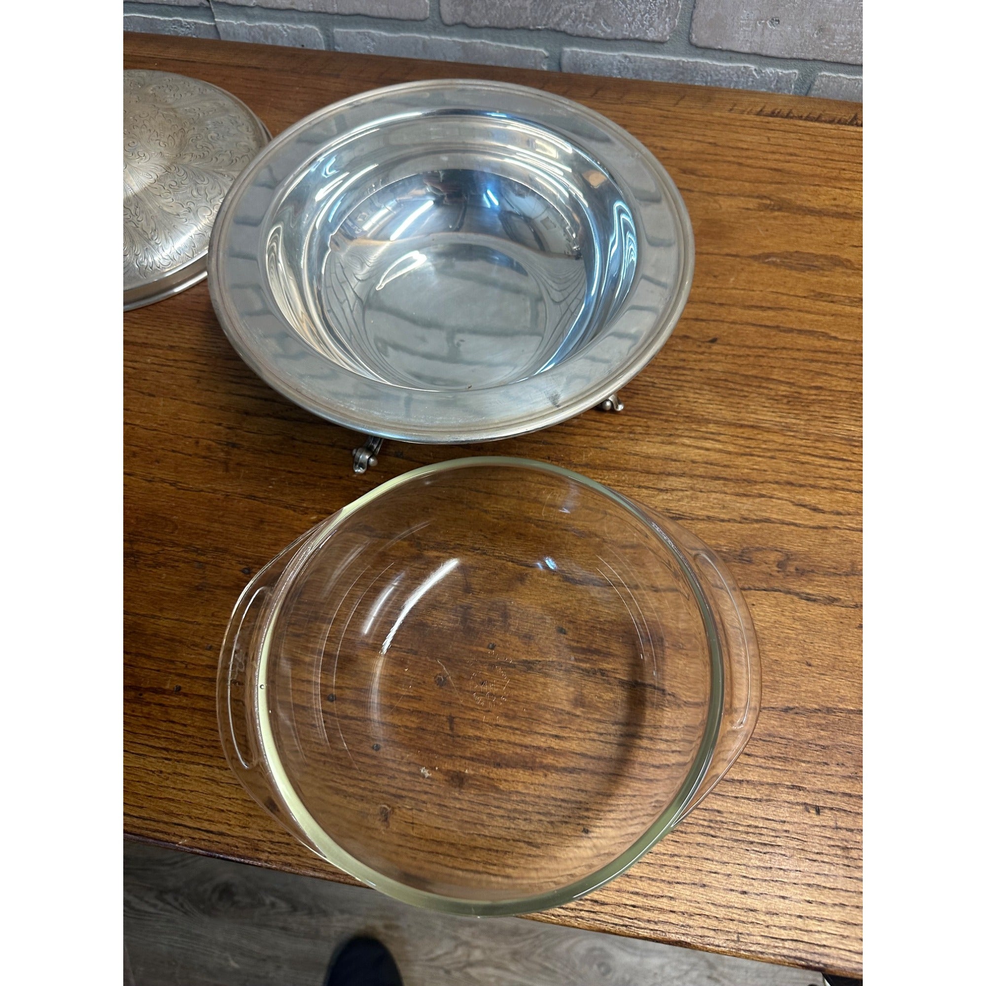 Vintage Sheridan Silver Plated Round Pedestal With Pyrex Serving Dish w/Lid