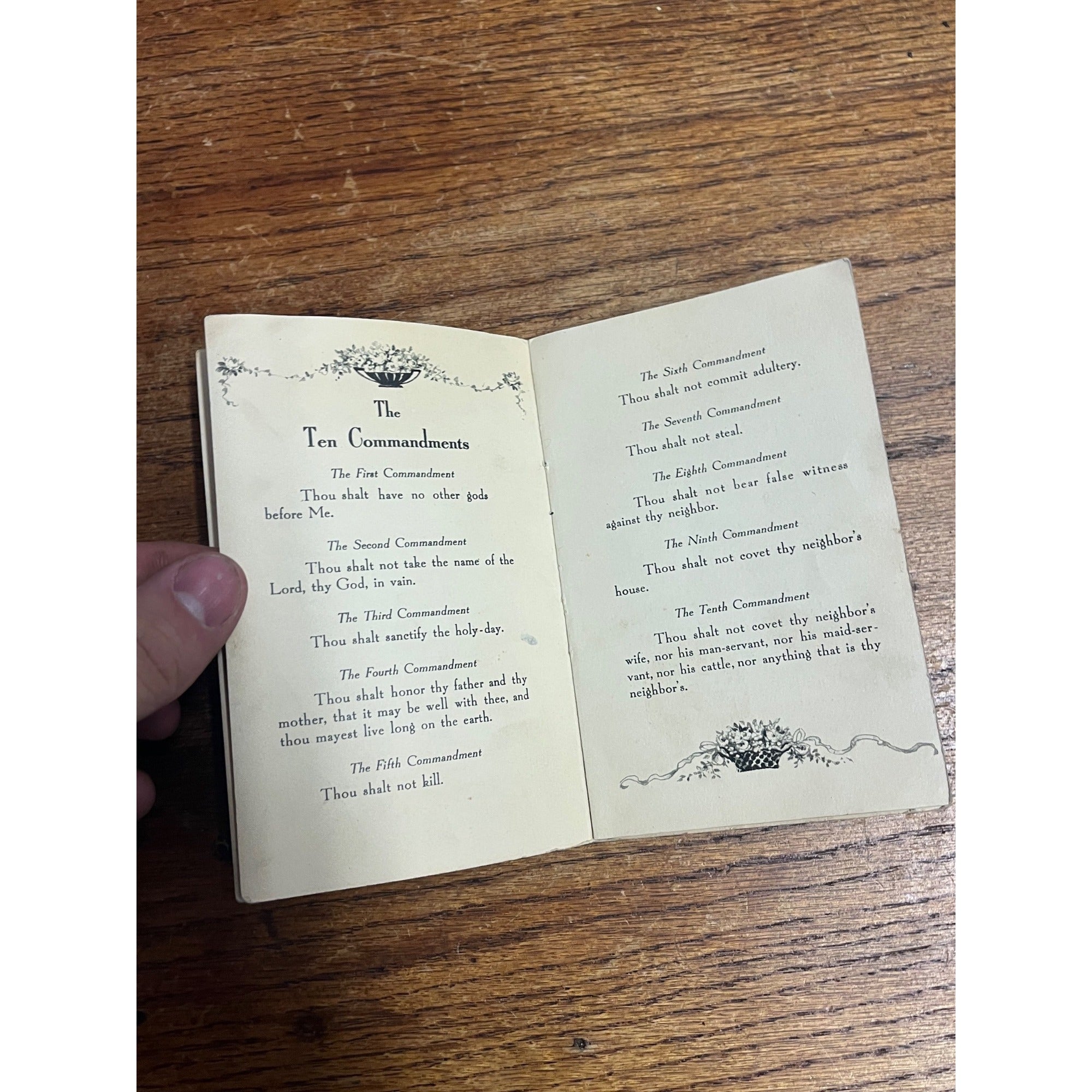 Vintage 1934 Bible The Good Shepherd Helps Little Children CR Gibson & Company