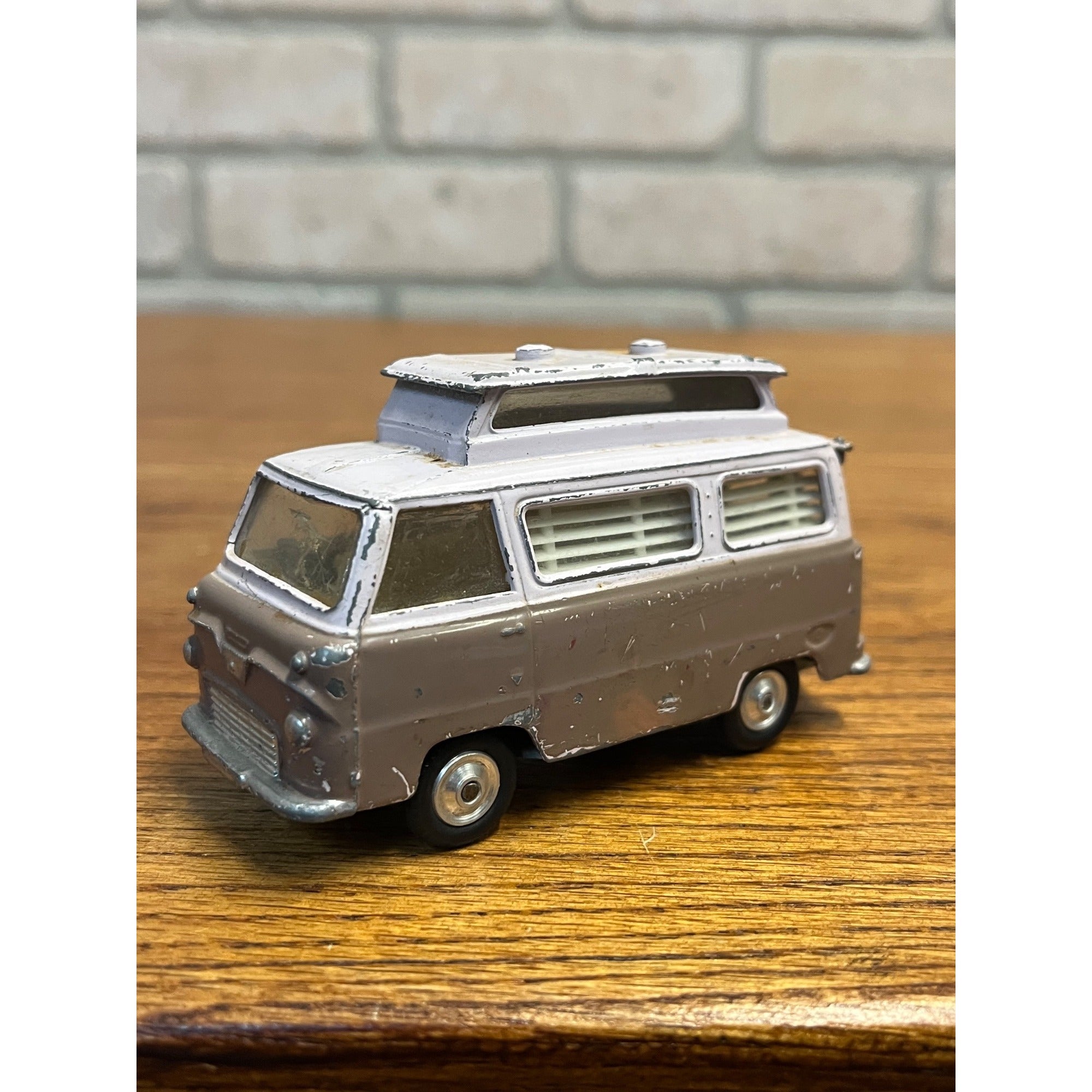 Corgi Toys Ford Thames Airborne Caravan Model 420 Vintage Diecast Made In Britain