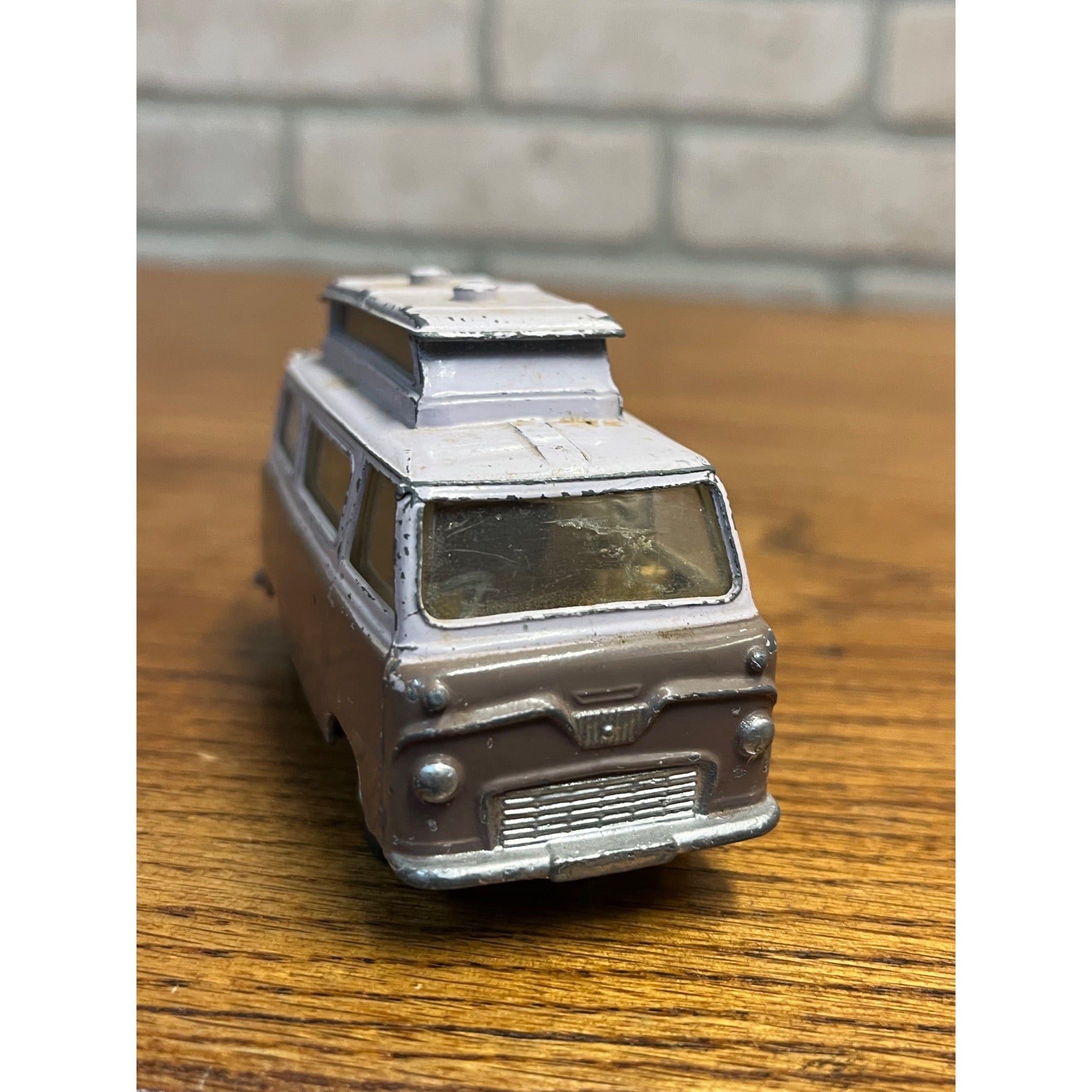 Corgi Toys Ford Thames Airborne Caravan Model 420 Vintage Diecast Made In Britain