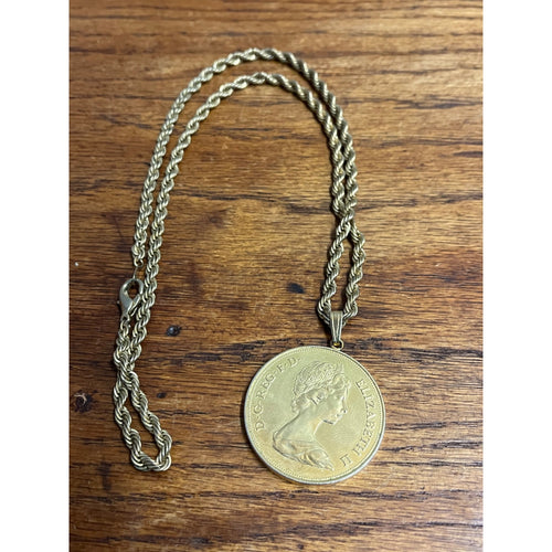 Vintage Great Britain Elizabeth And Phillip Wedding Crown Medallion Pendant 1972