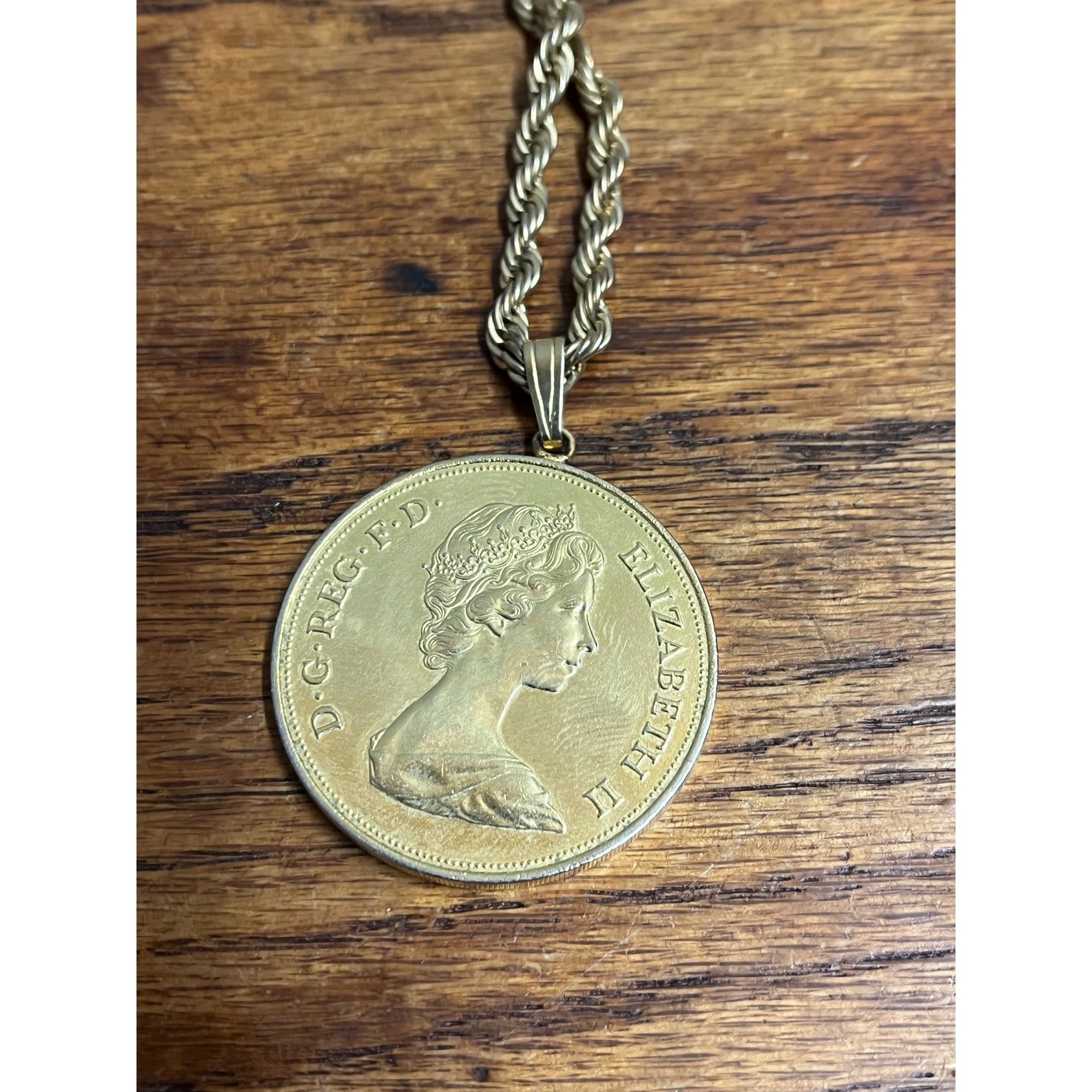 Vintage Great Britain Elizabeth And Phillip Wedding Crown Medallion Pendant 1972