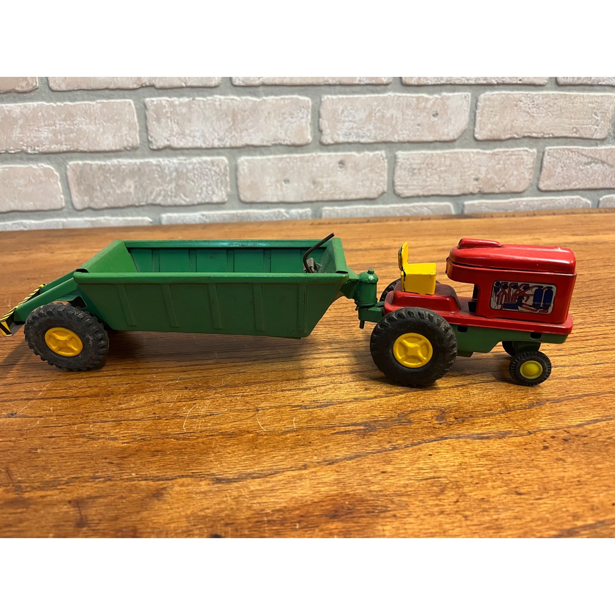 RARE Vintage Tin Litho Farm Tractor & Manure Spreader Friction Toy Japan