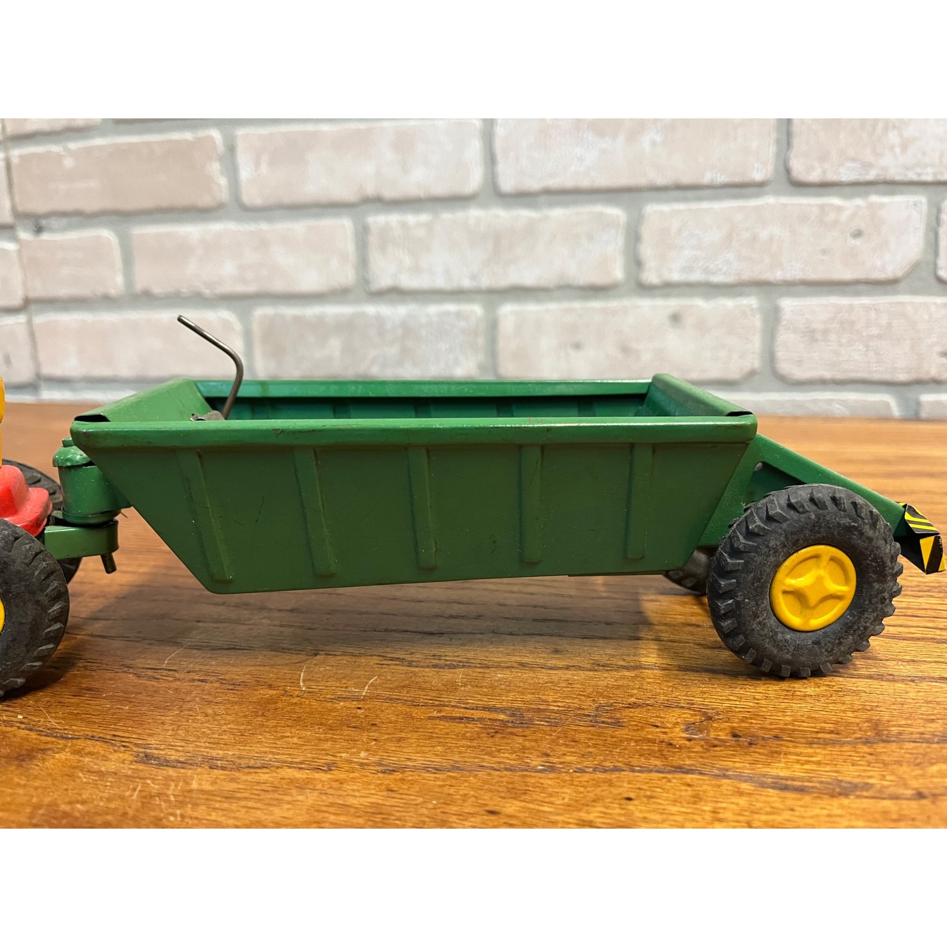 RARE Vintage Tin Litho Farm Tractor & Manure Spreader Friction Toy Japan
