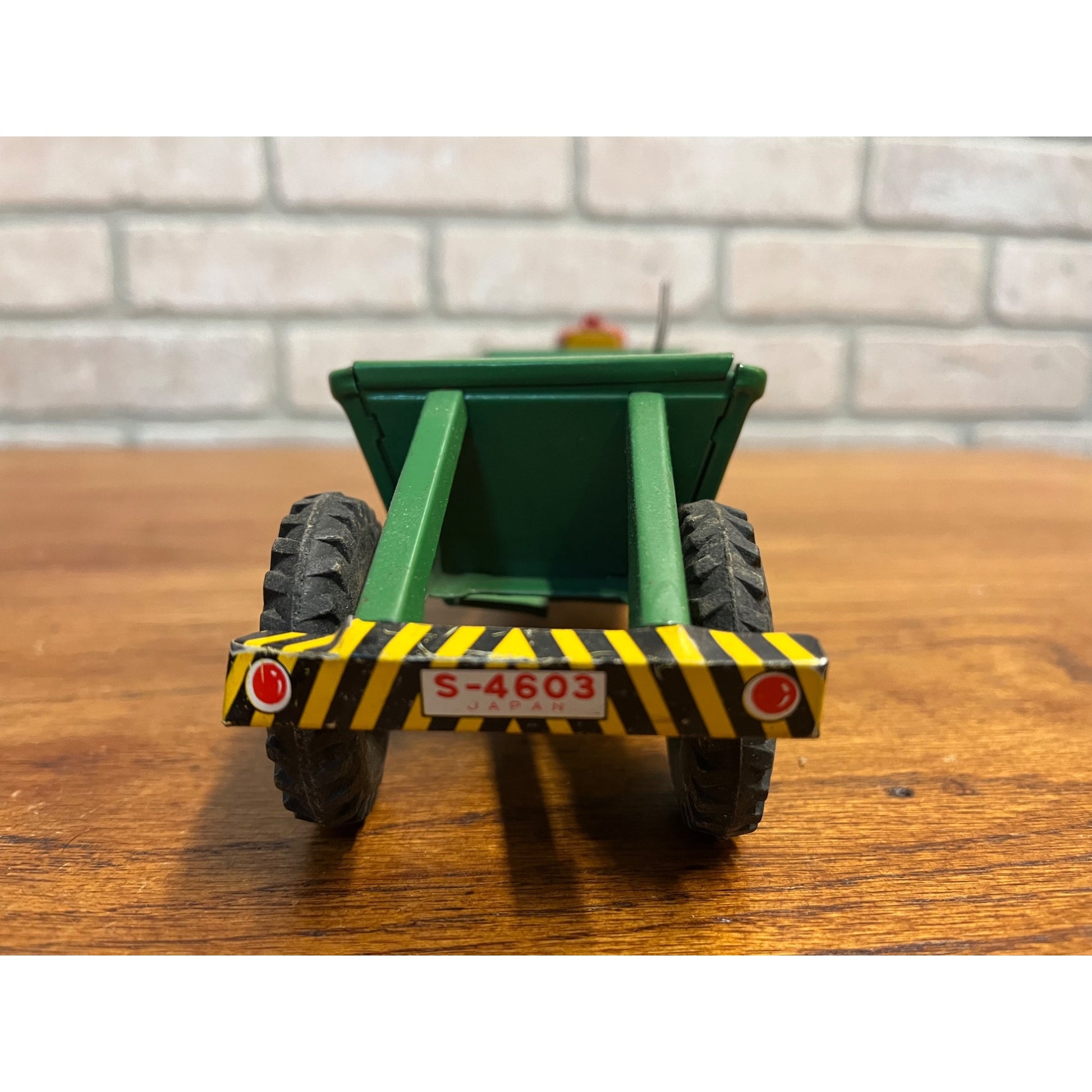 RARE Vintage Tin Litho Farm Tractor & Manure Spreader Friction Toy Japan