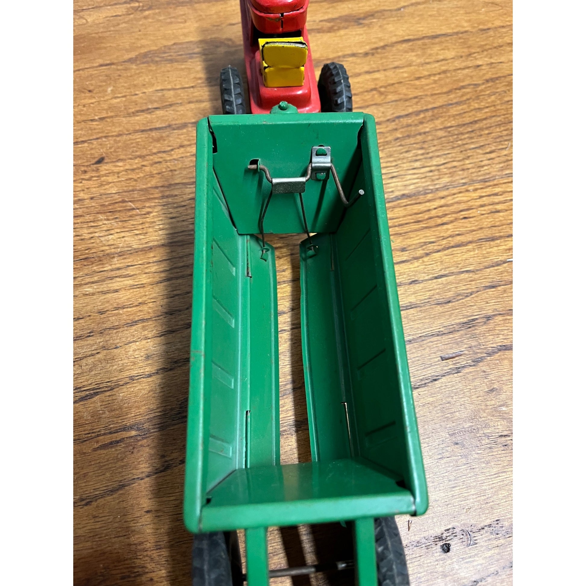 RARE Vintage Tin Litho Farm Tractor & Manure Spreader Friction Toy Japan