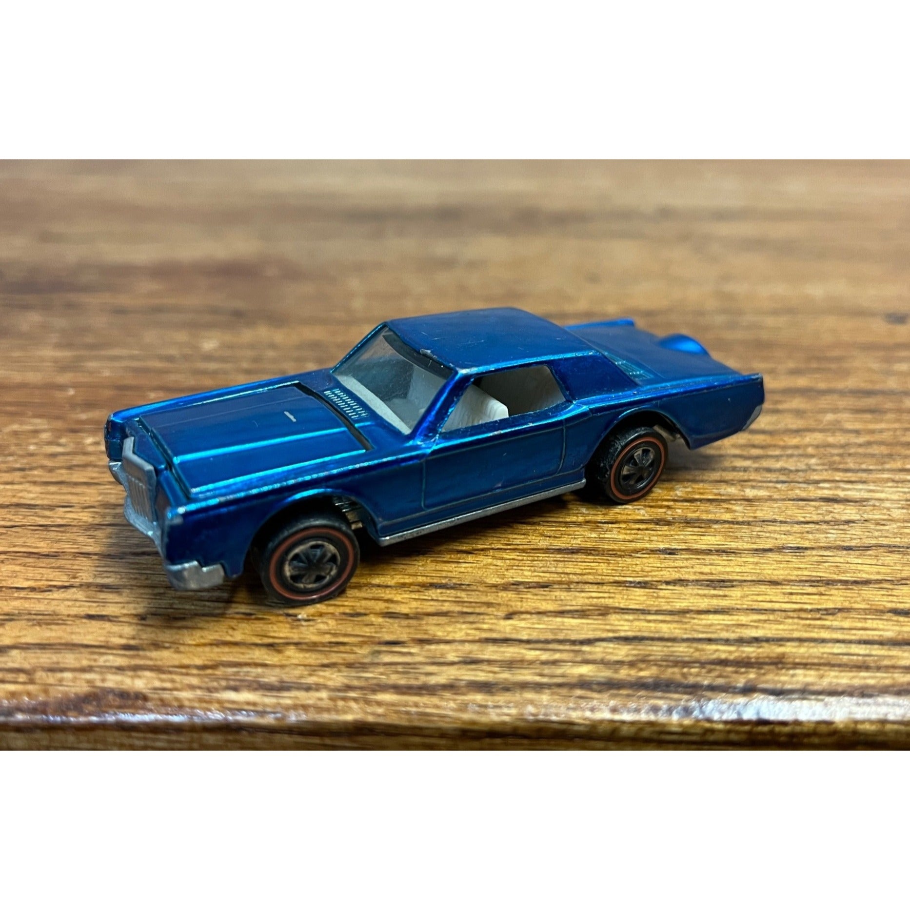 Vintage Hot Wheels Redline 1968 Custom Lincoln Continental Mark III Blue -- NEAR MINT