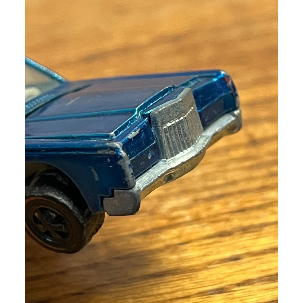 Vintage Hot Wheels Redline 1968 Custom Lincoln Continental Mark III Blue -- NEAR MINT