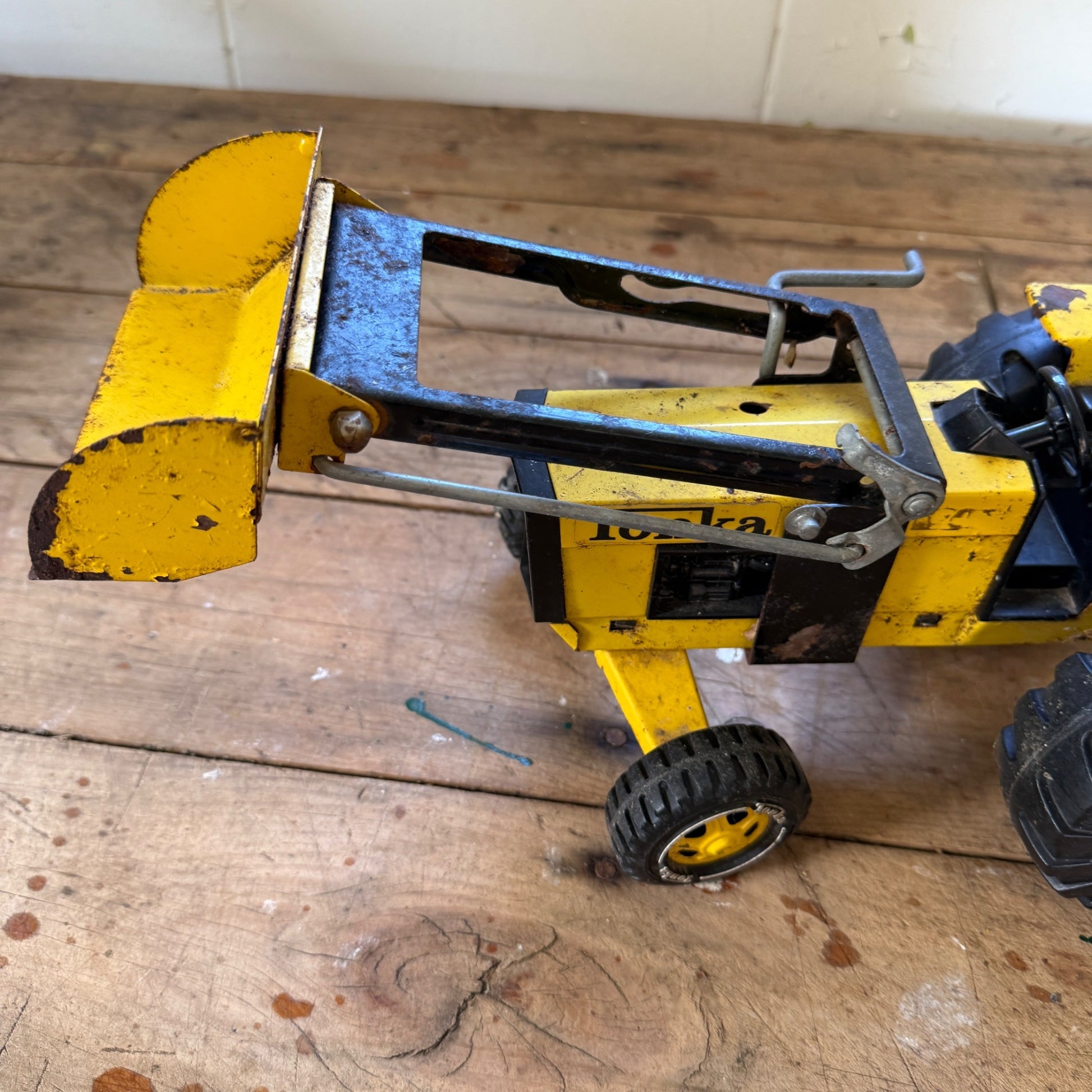 Vintage Tonka Mighty Diesel Front End Loader Tractor- XMB-975- Steel Classics Li