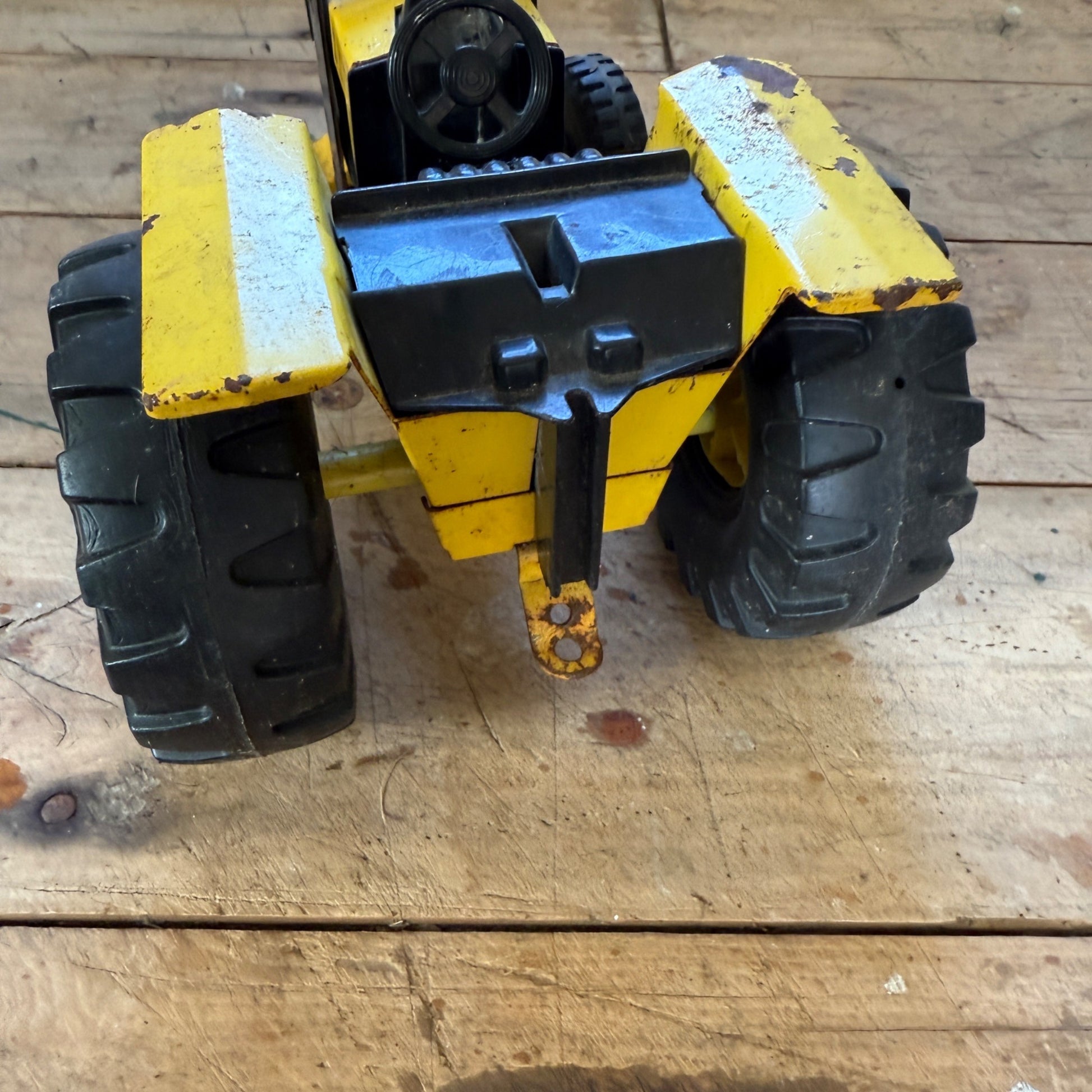 Vintage Tonka Mighty Diesel Front End Loader Tractor- XMB-975- Steel Classics Li