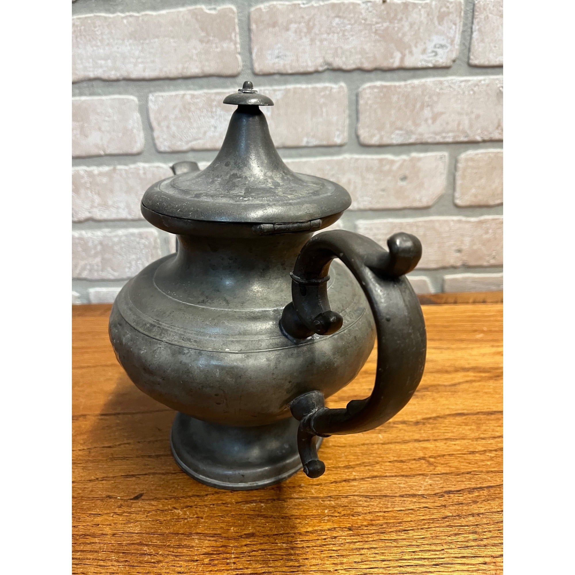 RARE ANTIQUE 19th CENTURY AMERICAN TEAPOT PEWTER signed J. MUNSON of CT 1850s